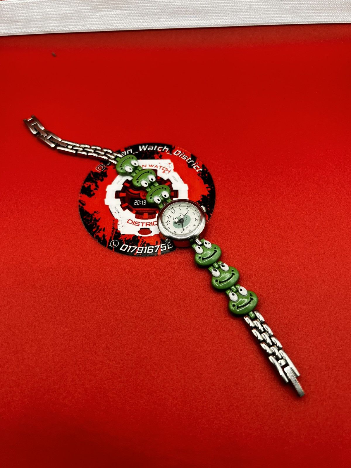 Other Nice Design Lady Quartz Watch Size ONE SIZE - 5 Thumbnail