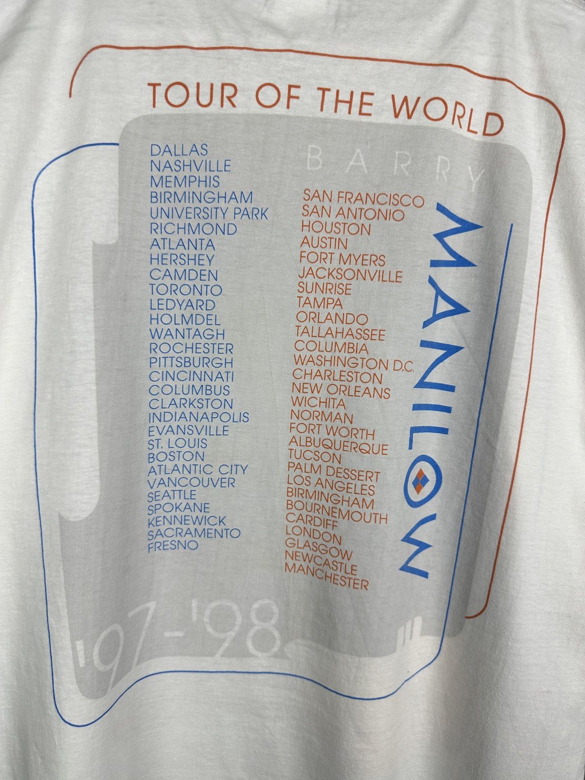 Band Tees 1997 Vintage Barry Manilow World Tour T Shirt Rock Metal 90s Size US L / EU 52-54 / 3 - 6 Thumbnail