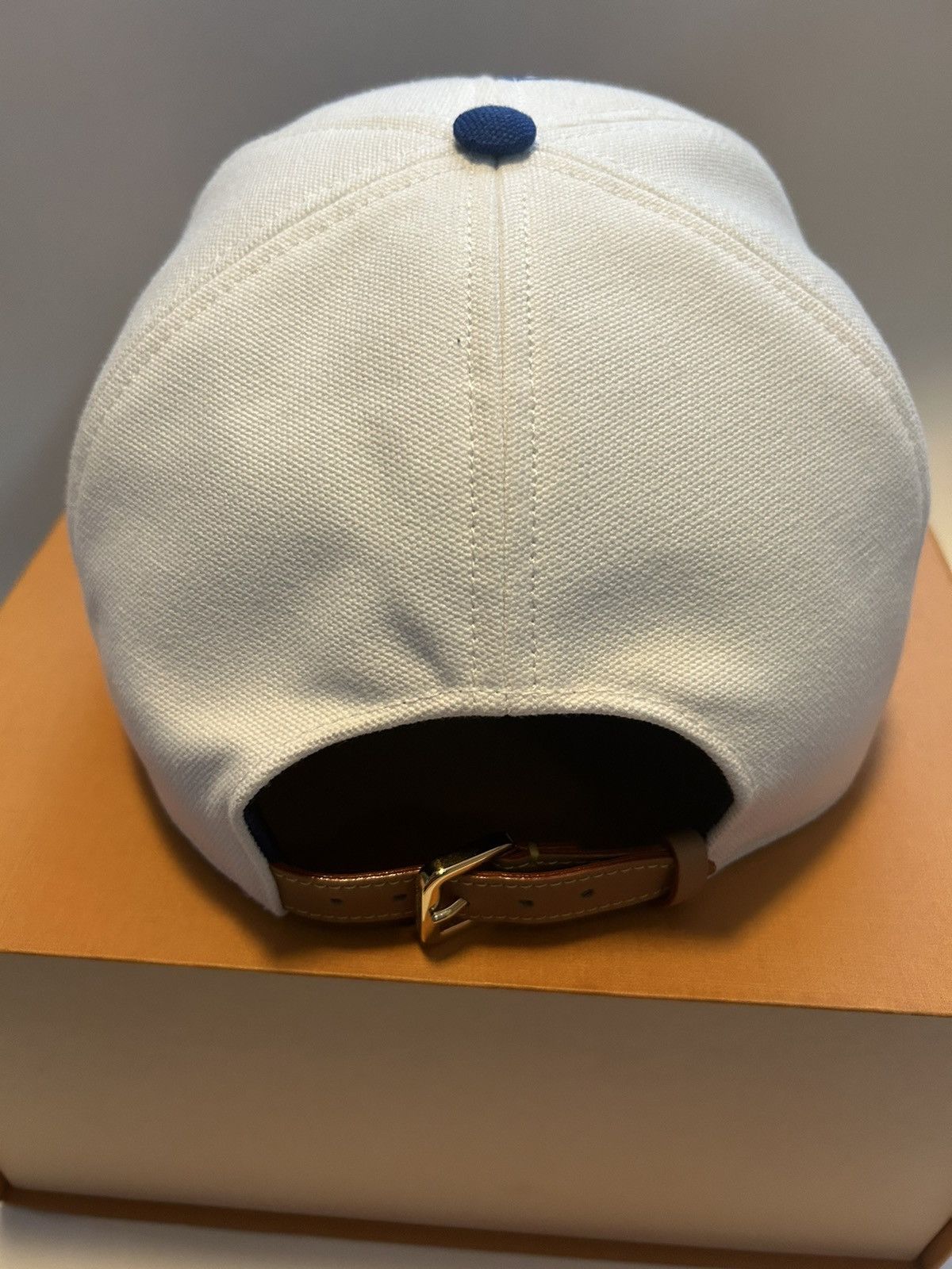 Louis Vuitton Louis Vuitton rainbow cap Size ONE SIZE - 2 Thumbnail