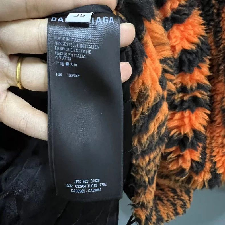 Balenciaga Balenciaga size 36 Tiger Teddy Jacket Size US XS / EU 42 / 0 - 4 Thumbnail