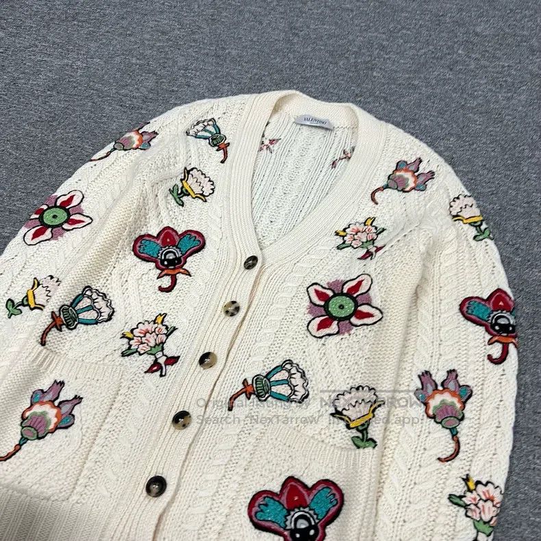 Valentino Valentino Heavy industry embroidered knitted cardigan Size XS / US 0-2 / IT 36-38 - 4 Thumbnail