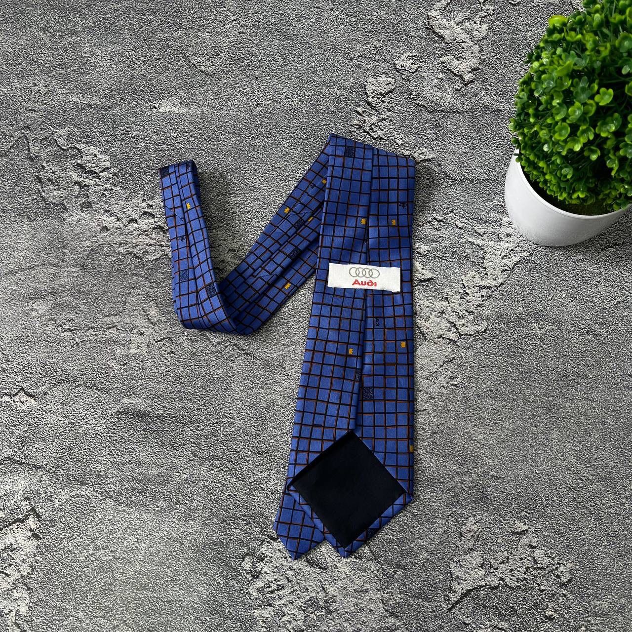 Vintage Vintage Audi Men's Silk Tie Blue And Ivory Striped Pattern Size ONE SIZE - 9 Thumbnail