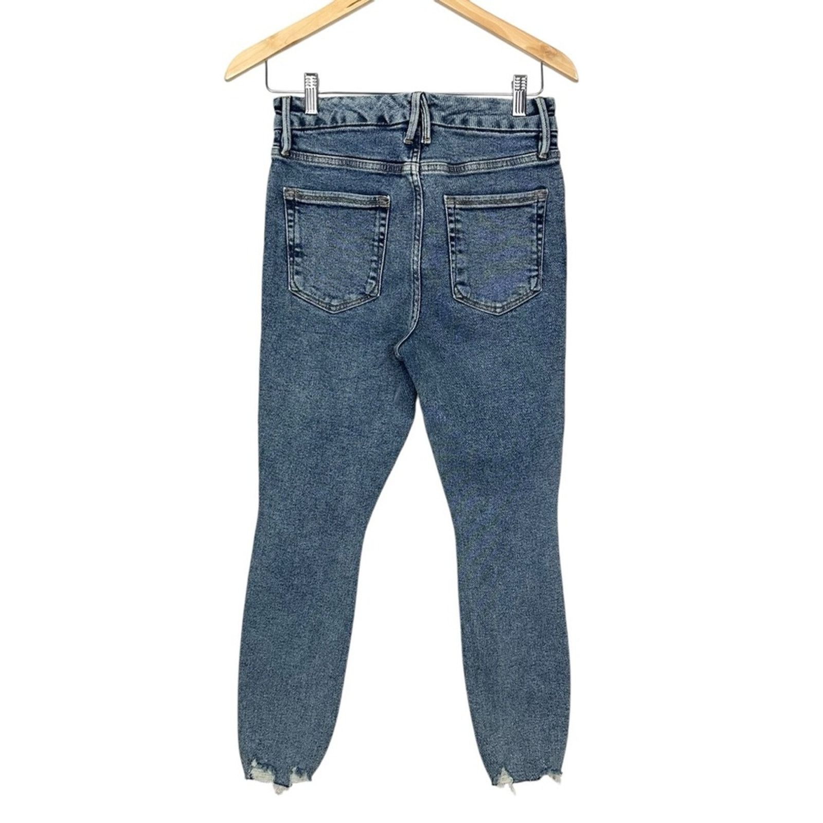 Good American Good American Good Crop Jeans Distressed Medium Wash Size 6 Size 28" / US 6 / IT 42 - 9 Thumbnail