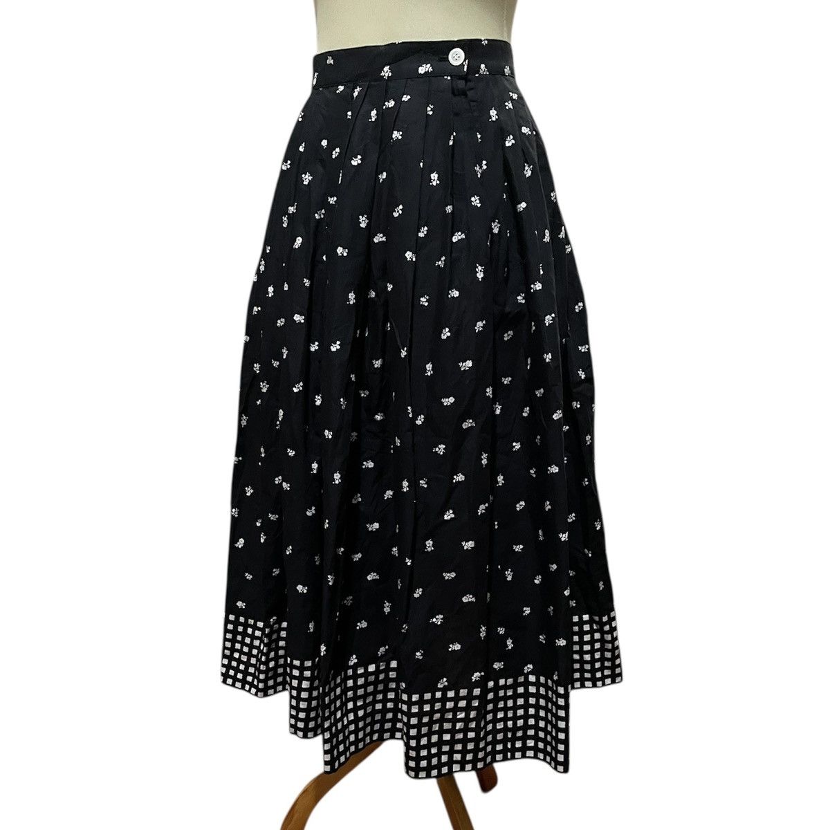 Issey Miyake ISSEY MIYAKE MAXI SKIRT Size 26" / US 2 / IT 38 - 3 Thumbnail