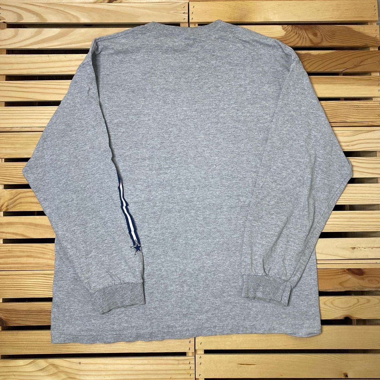 Other Vintage NFL Dallas Cowboys Gray Football Tee Size XL Size US XL / EU 56 / 4 - 2 Thumbnail