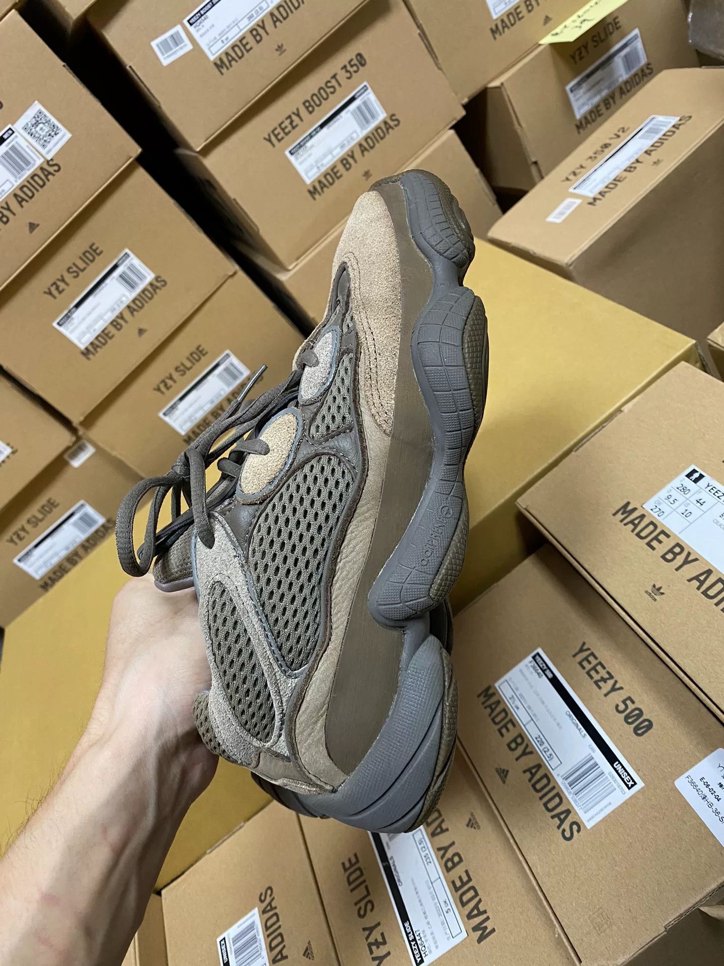 Adidas Adidas YEEZY500 Brown Lowtop Sneakers 39 Men Size US 6.5 / EU 39-40 - 1 Thumbnail