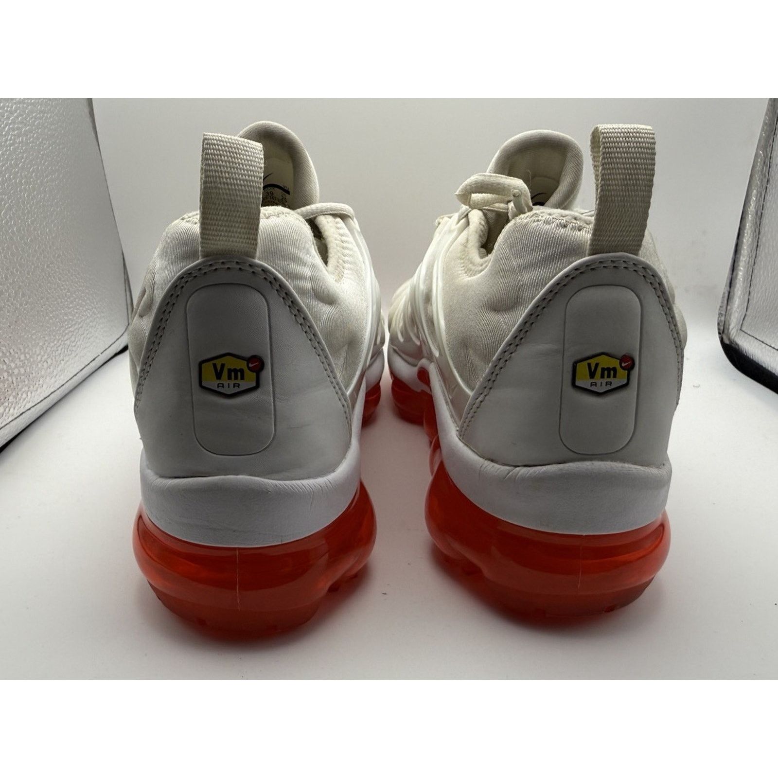 Nike Nike Air Vapormax Plus Mens 8 White University Red Sneakers Size US 8 / EU 41 - 9 Thumbnail