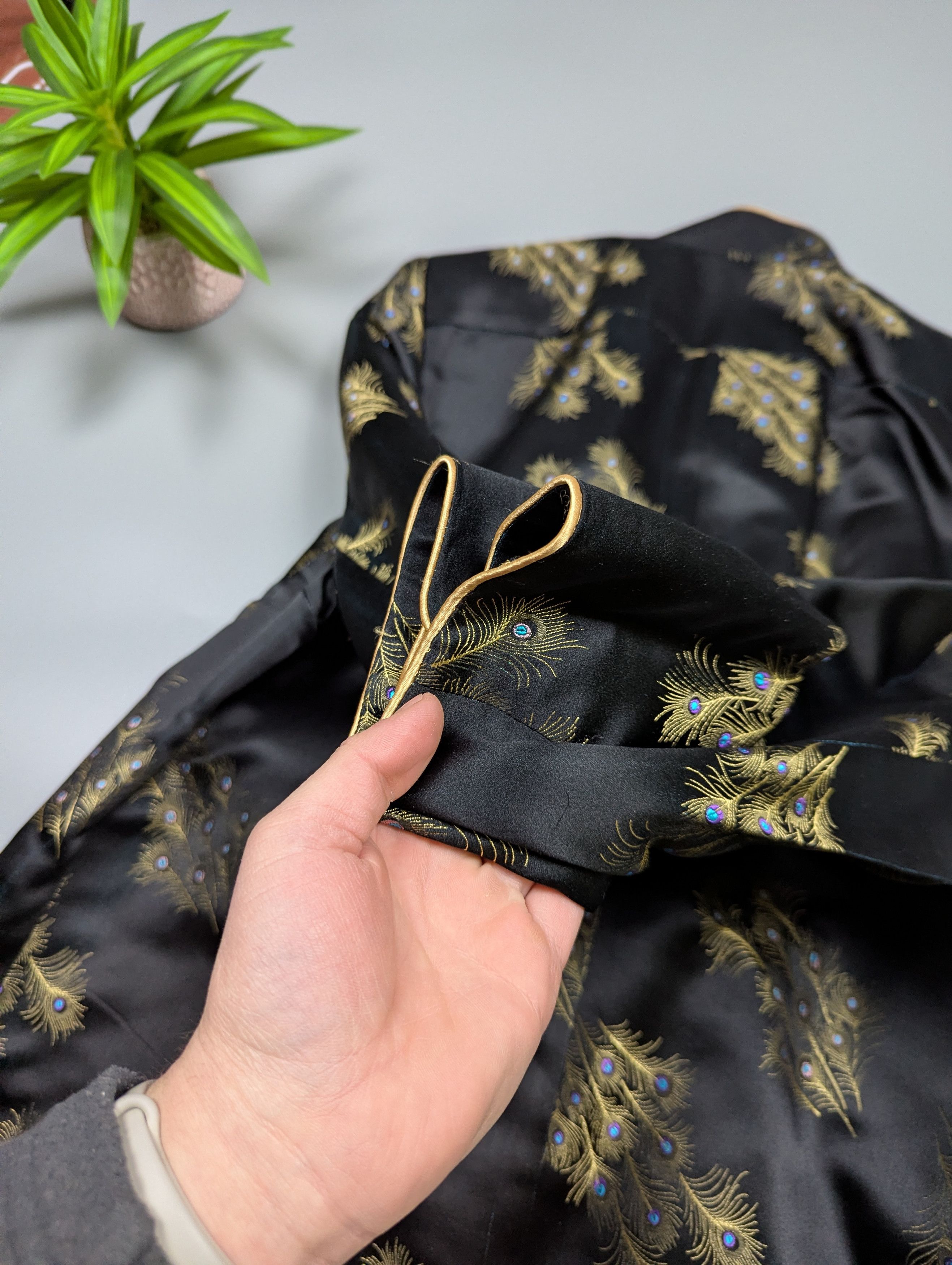 Vintage Vintage Satin Peacock Blazer Black Gold Handmade Size L Size L / US 10 / IT 46 - 18 Thumbnail
