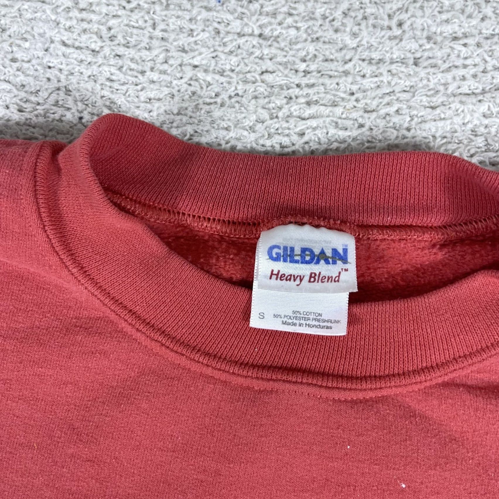 Gildan VINTAGE Gildan Block Island Crewneck Sweatshirt Sweatshirt Adults Small Pink Beach Y2K New England Mens Size US S / EU 44-46 / 1 - 3 Thumbnail