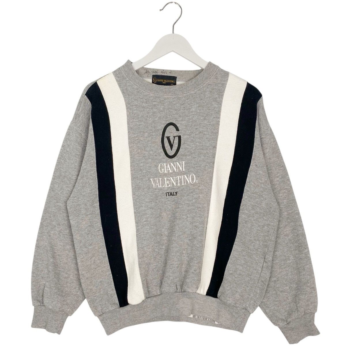 Vintage Vintage Gianni Valentino Sweatshirt Crewneck Big Logo Gray Size M / US 6-8 / IT 42-44 - 1 Thumbnail