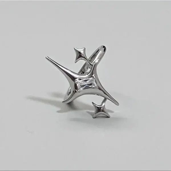 VIBE Abstract Star Crystal Ring Size ONE SIZE - 1 Thumbnail