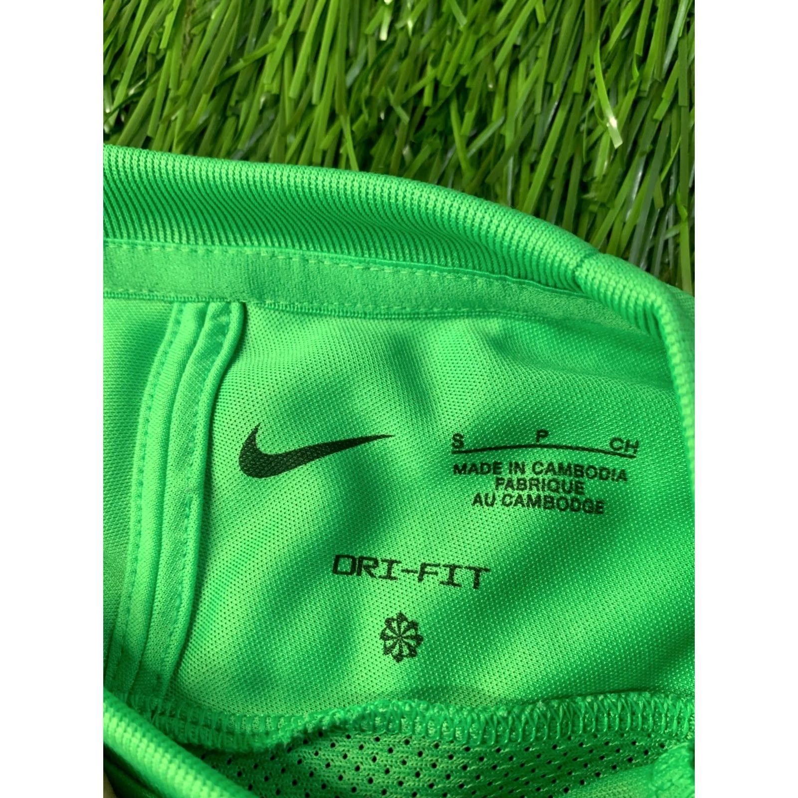 Nike Nike Academy Dri-FIT Shirt Men S Green/White Football Jersey Short Sleeve T-Shirt 2022 Nike Dri-FIT Size US S / EU 44-46 / 1 - 5 Thumbnail