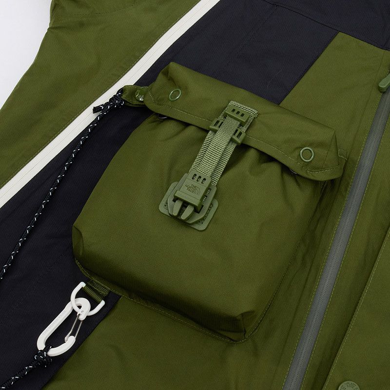 The North Face Urban Exploration COVERTIBLE HARDSHELL JACKET GORE-TEX® Size US M / EU 48-50 / 2 - 5 Thumbnail