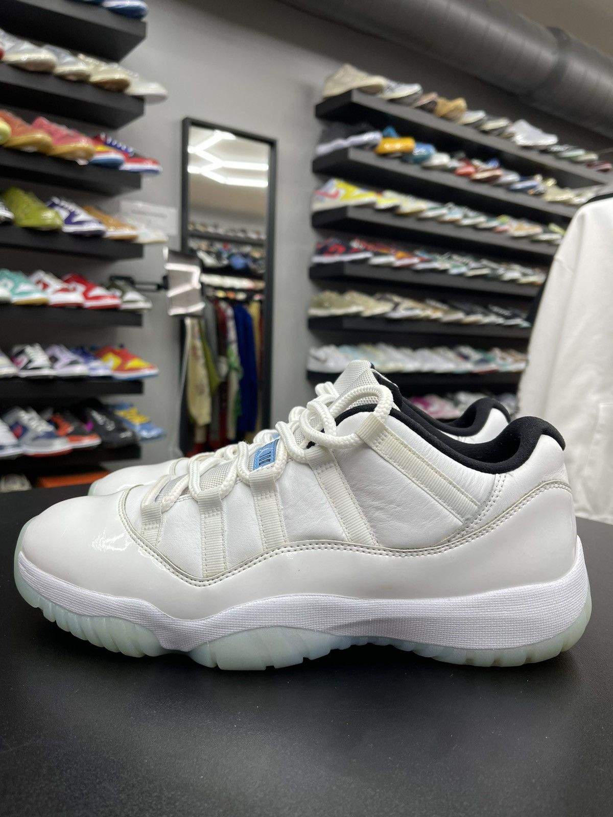 Jordan Brand Size 10.5 - Jordan 11 Retro Low Legend Blue Size US 10.5 / EU 43-44 - 1 Thumbnail