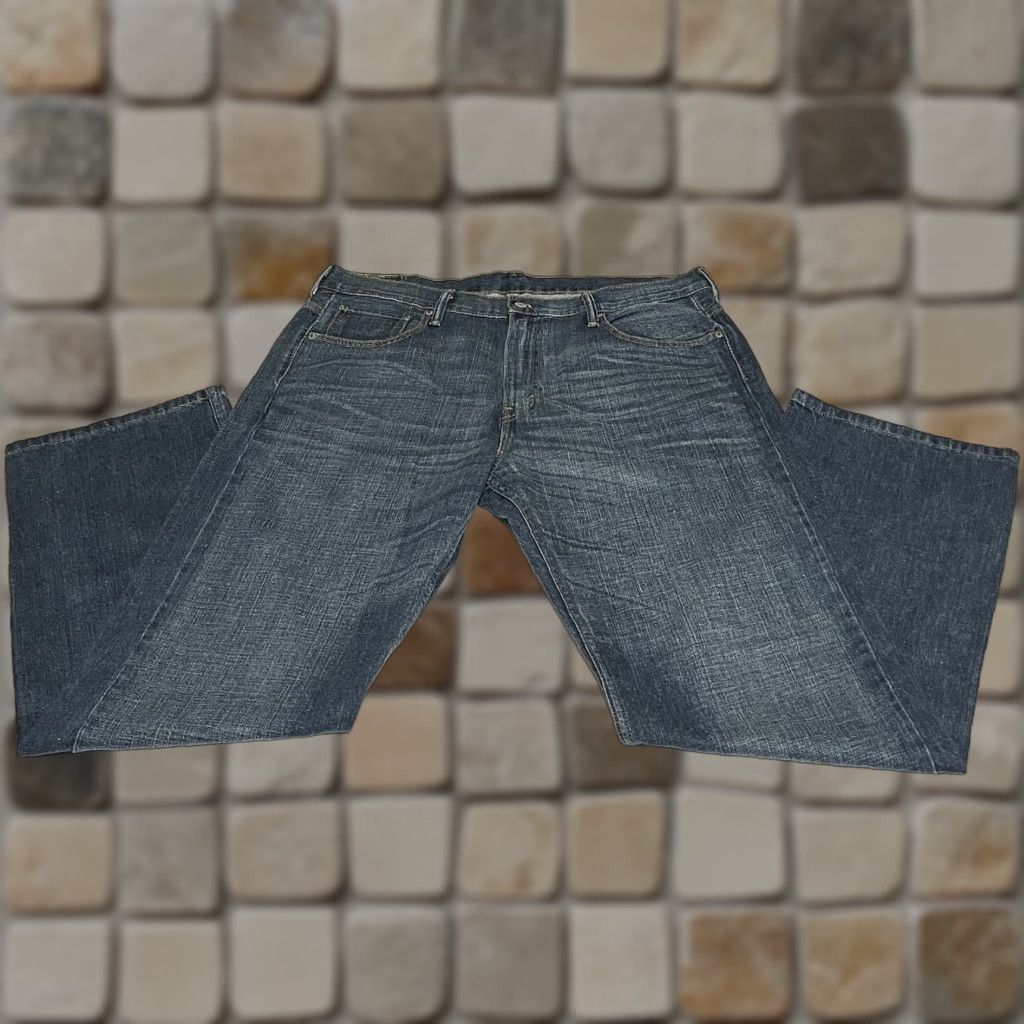 Levi's Levi's 569 Jeans Men Regular 38x32 Blue Denim Straight Relaxed 5-Pocket Zip Closure Vintage N/A Size US 38 / EU 54 - 1 Thumbnail