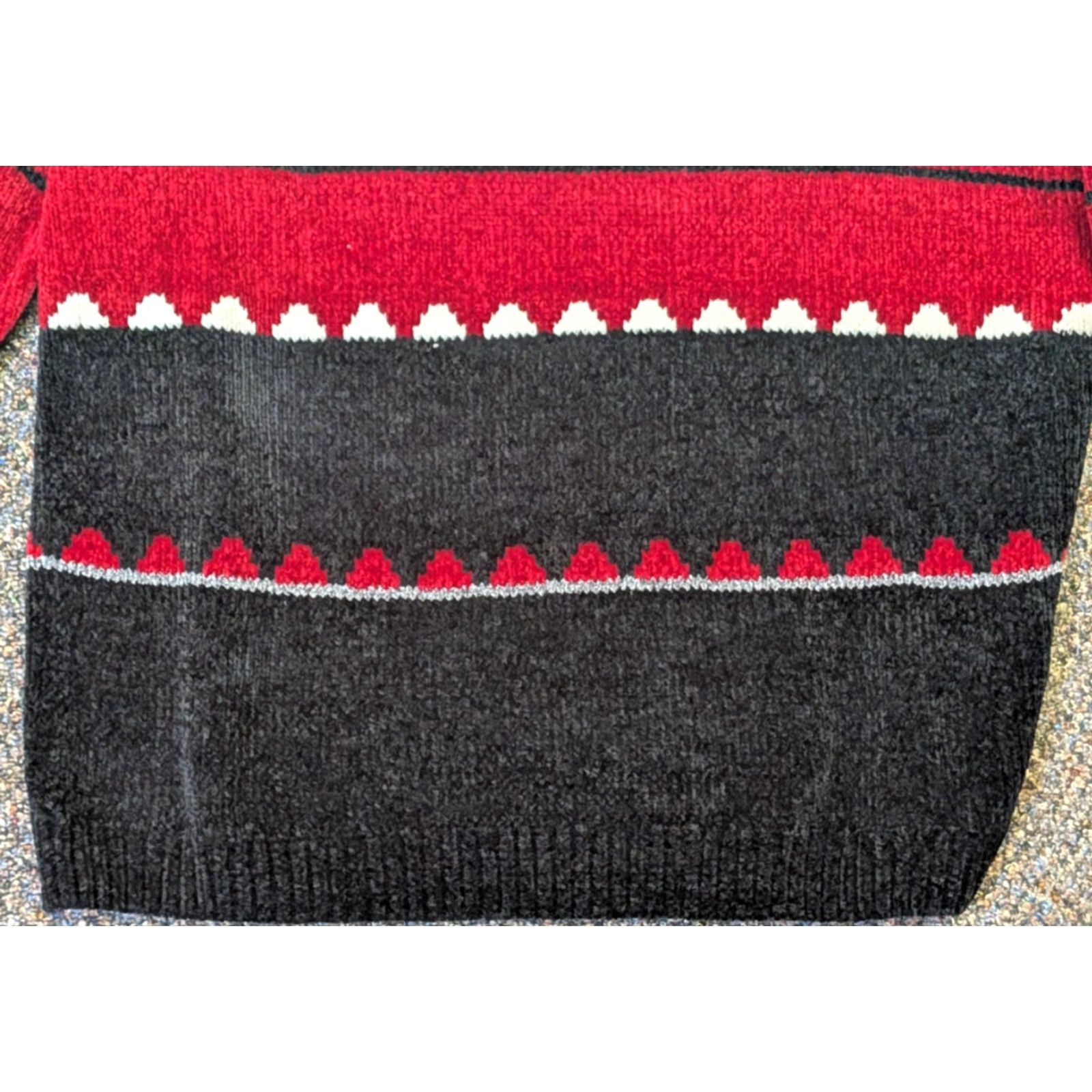 Vintage VINTAGE Alfred Dunner Pullover Sweater Geometric Chenille Black Red Cream M Women L1 Size M / US 6-8 / IT 42-44 - 3 Thumbnail