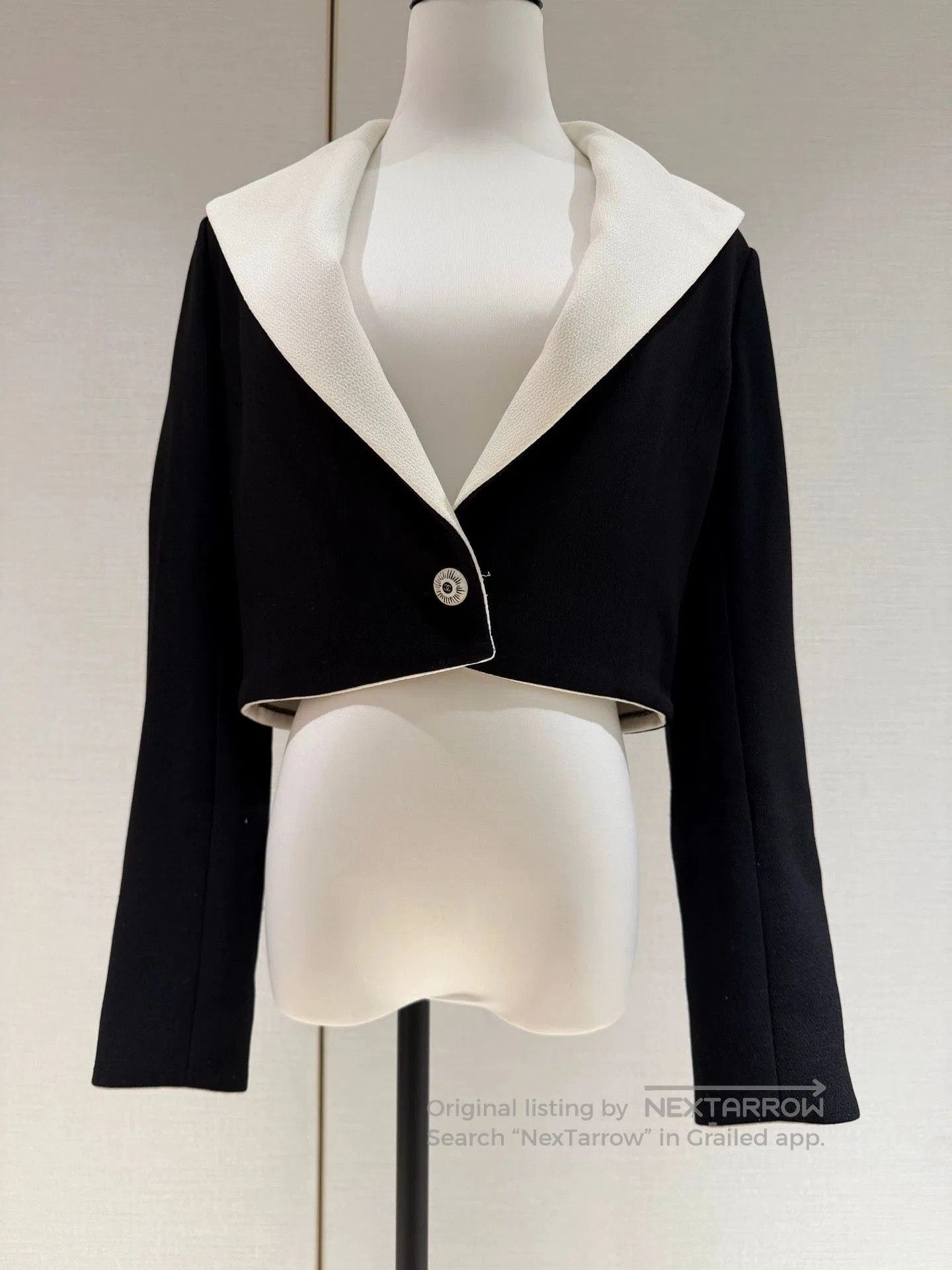 Chanel 22SS Blue Collar Short Jacket.