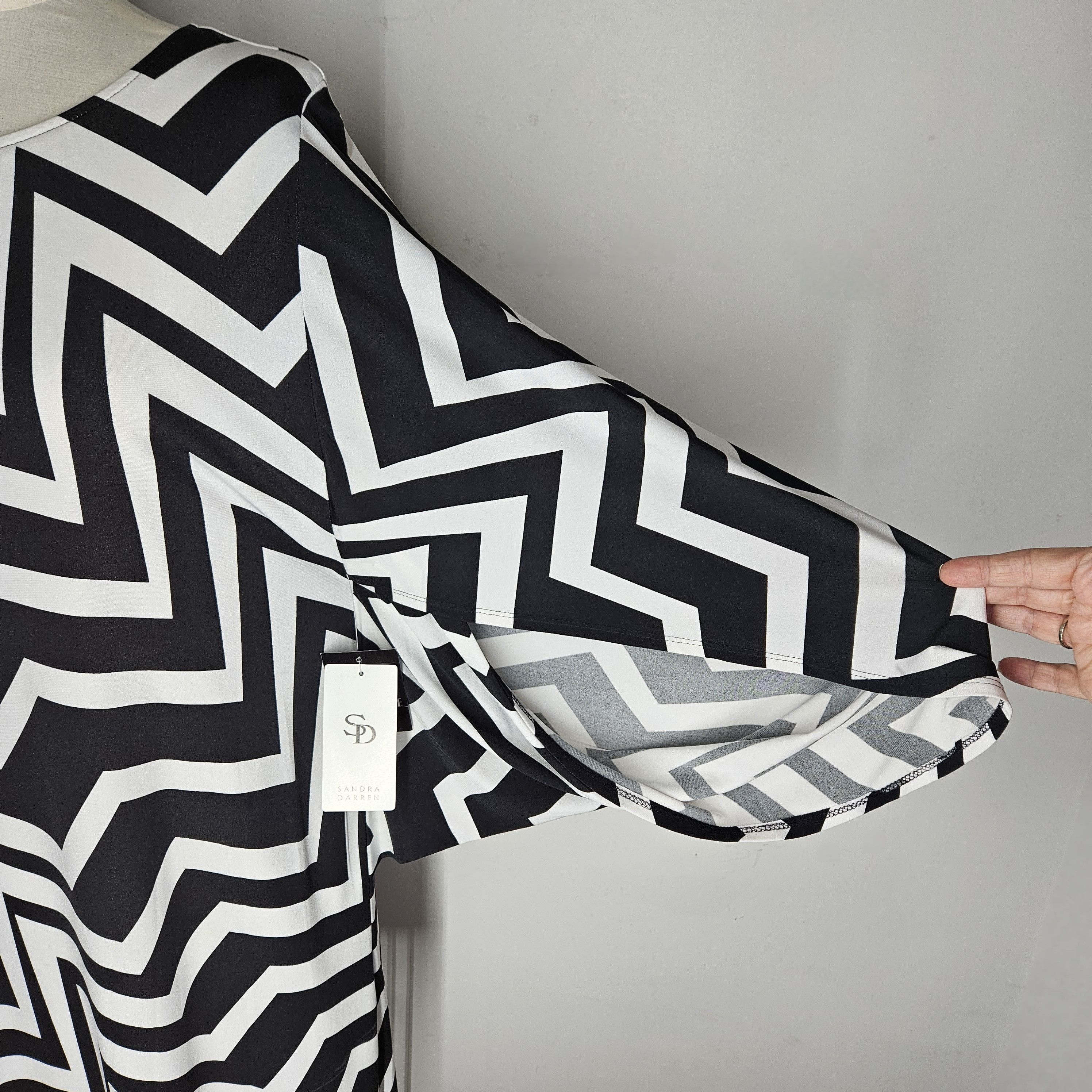 Other Sandra Darren Size 12 Dress Dressy Black White Modern Zig Size L / US 10 / IT 46 - 6 Thumbnail