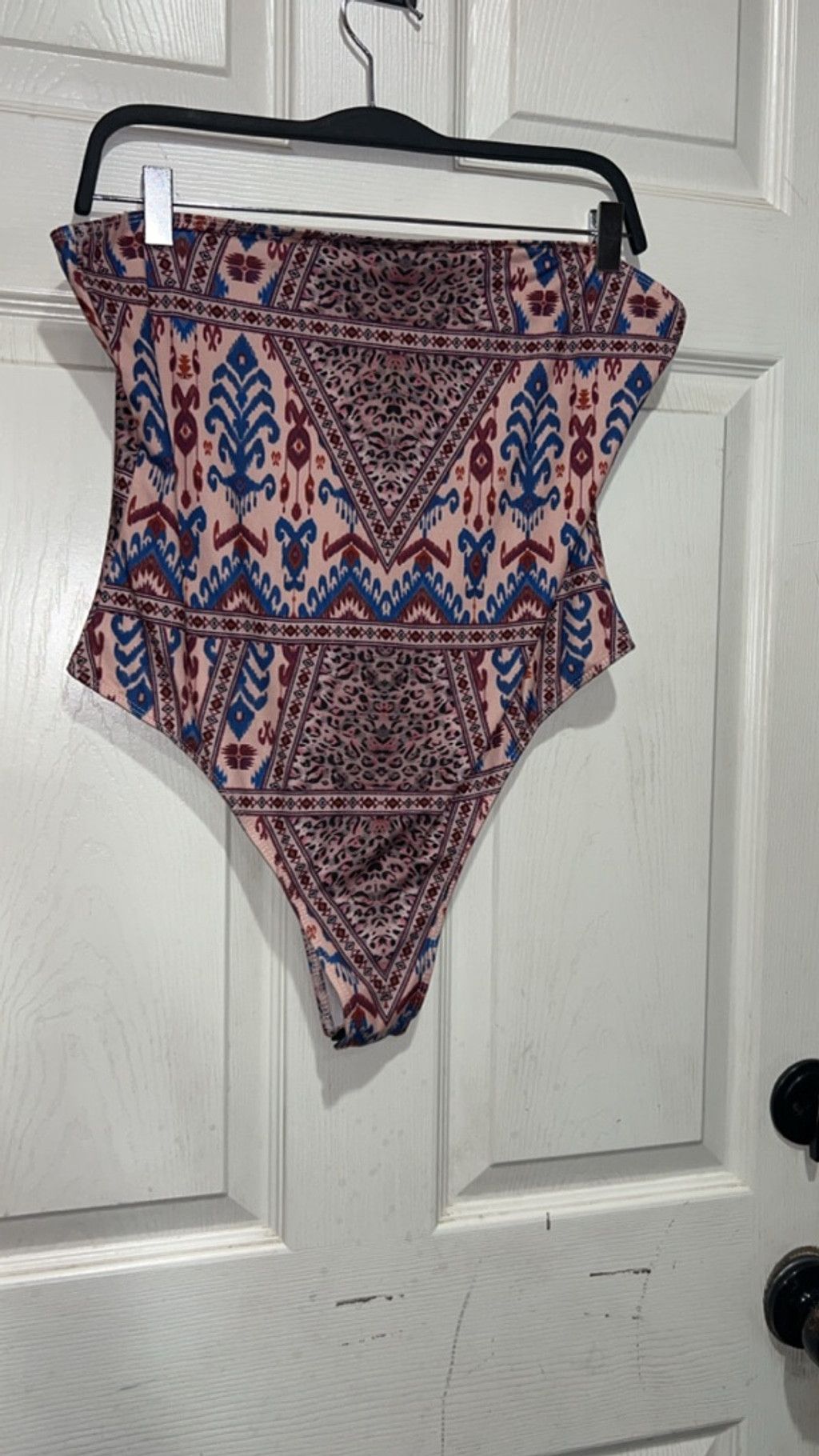 Shein Women's SHEIN One Piece bodysuit L Pink Blue Patterned Size L / US 10 / IT 46 - 1 Thumbnail