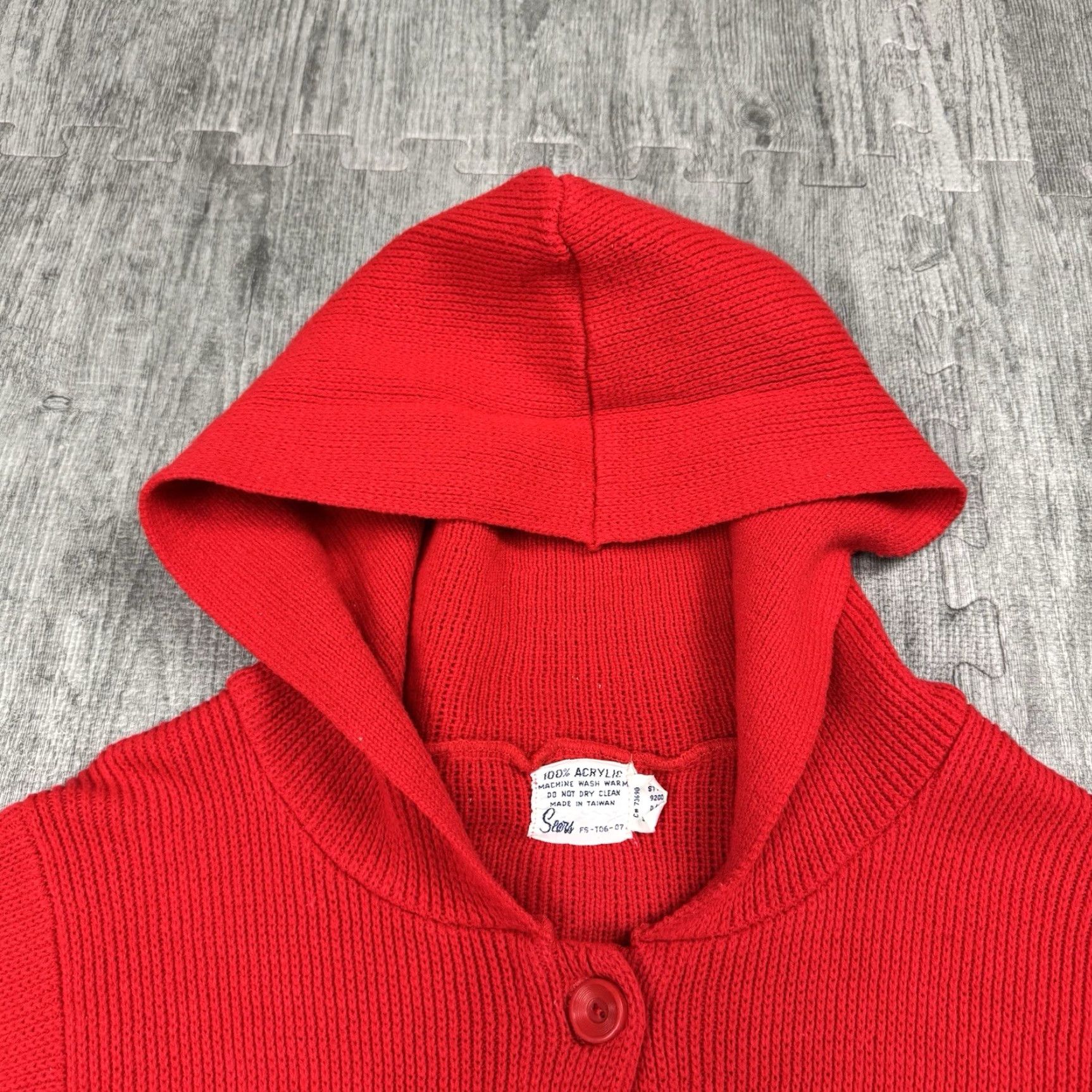 Sears VINTAGE 1970s SEARS RED HOODED KNIT CARDIGAN WOMENS M/L HEAVY ACRYLIC BOHO Size M / US 6-8 / IT 42-44 - 2 Thumbnail