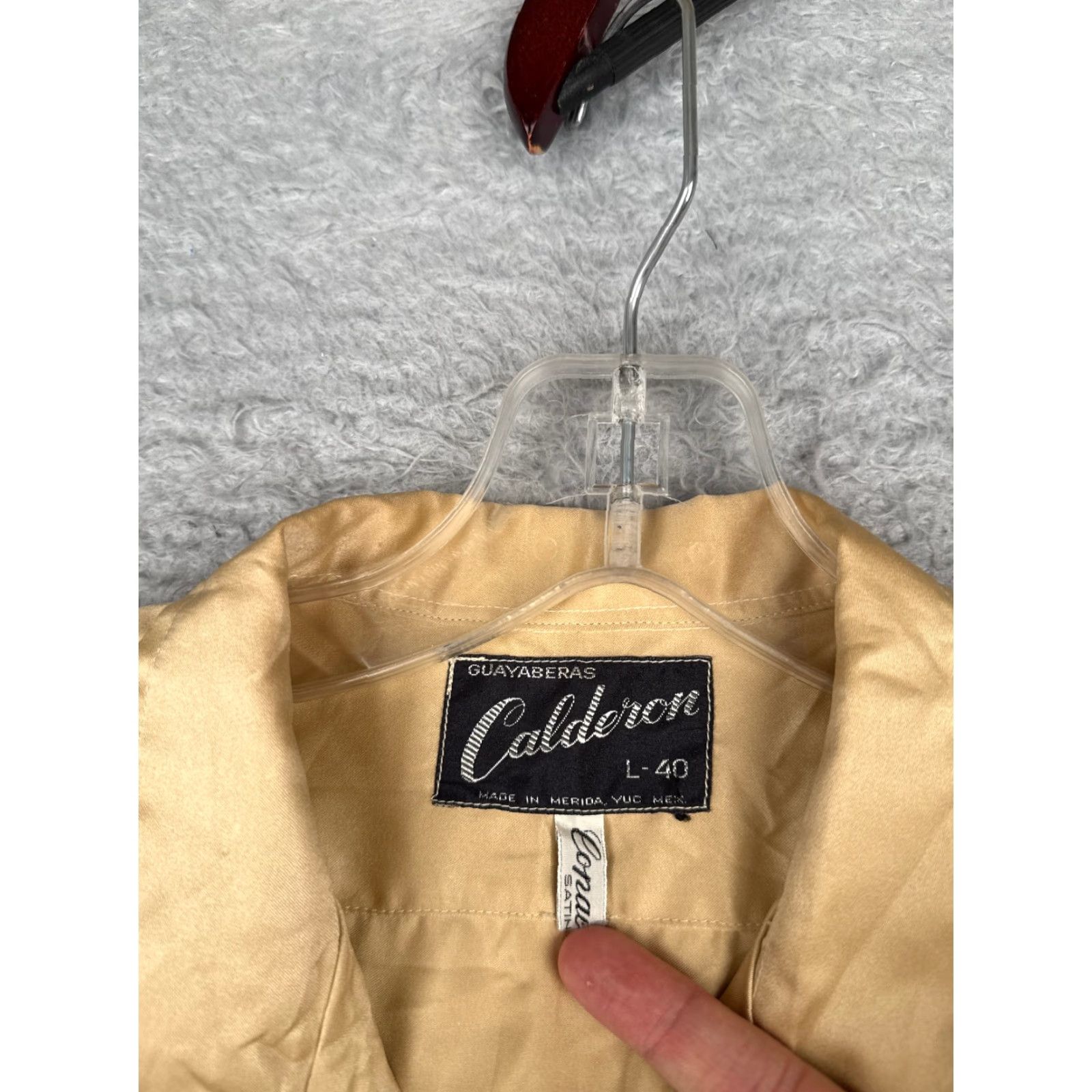 Vintage Calderon Shirt Men Large Yellow Guayabera Button Up Polyester Satin 4 Pocket Short Sleeve Compact Casual Resort Aloha Beach Vacation 4 Pocket Mens Size US L / EU 52-54 / 3 - 6 Thumbnail