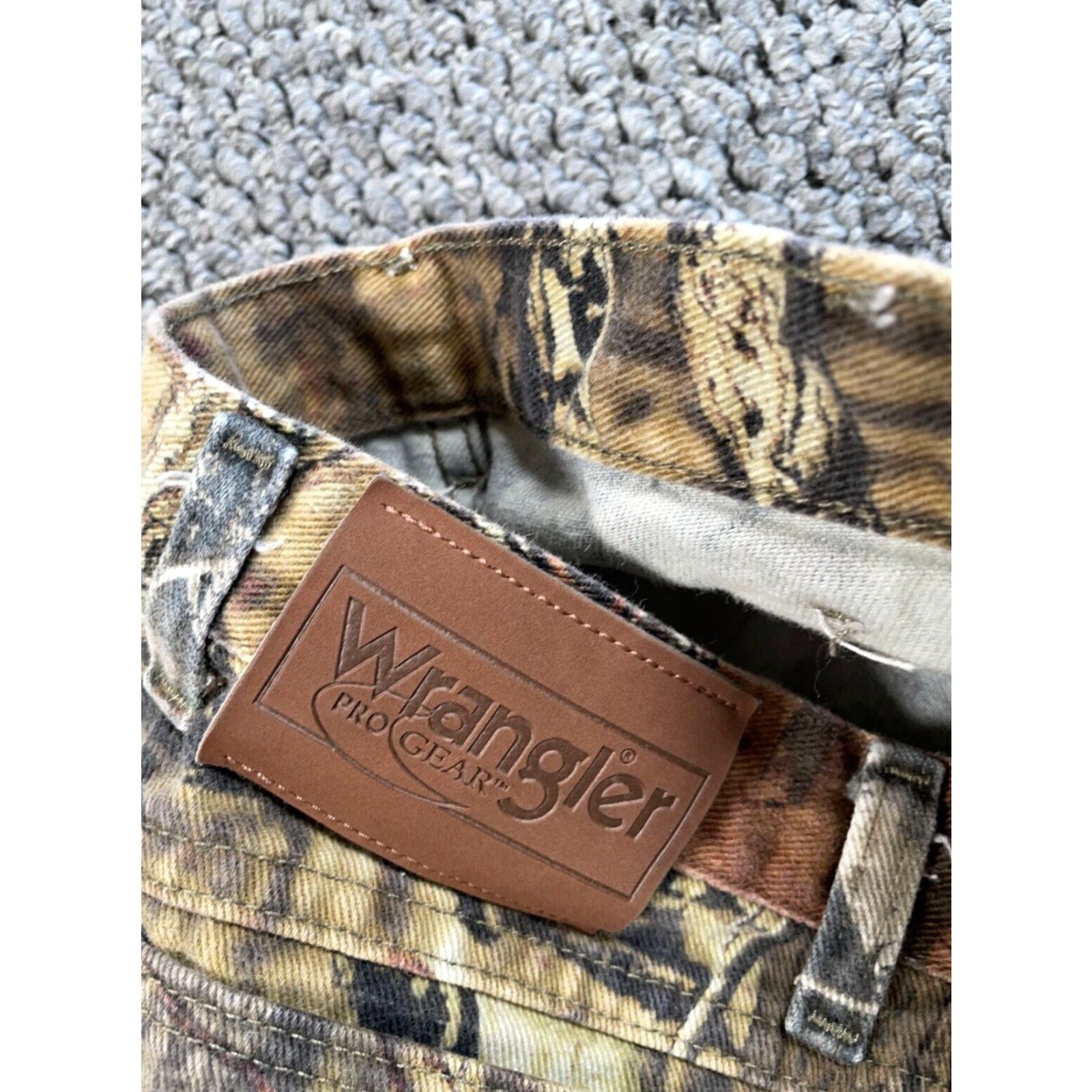 Wrangler VINTAGE Wrangler Jeans Camouflage 5-Pocket Regular Fit Men 38 x 30 Green Break Up Camo 90s Hipster Retro Mens Size US 38 / EU 54 - 4 Thumbnail