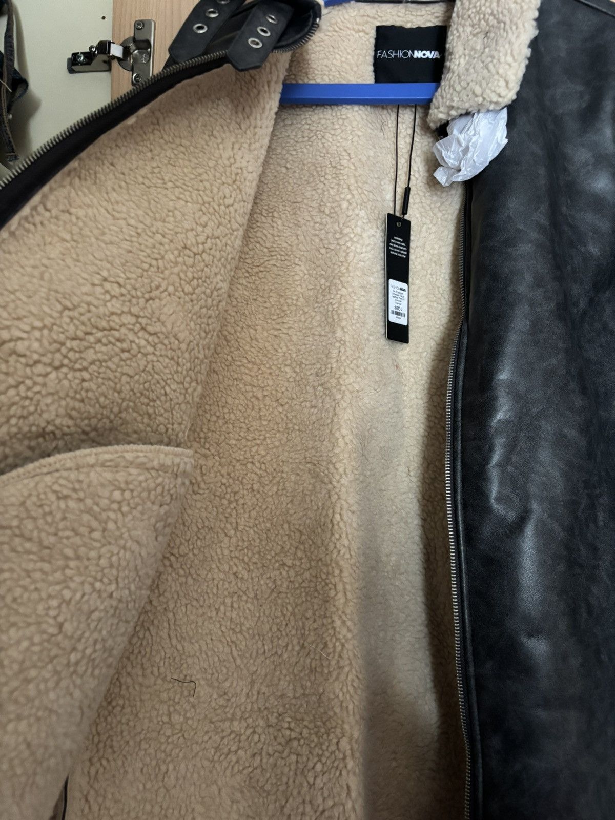 Fashion Nova Stylish Black faux leather aviator jacket with fur Size L / US 10 / IT 46 - 4 Thumbnail
