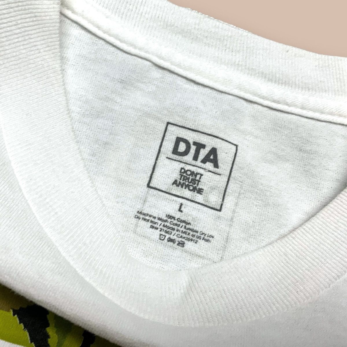 Rogue Status DTA Don't Trust Anyone "WEED" Tee Size US L / EU 52-54 / 3 - 6 Thumbnail