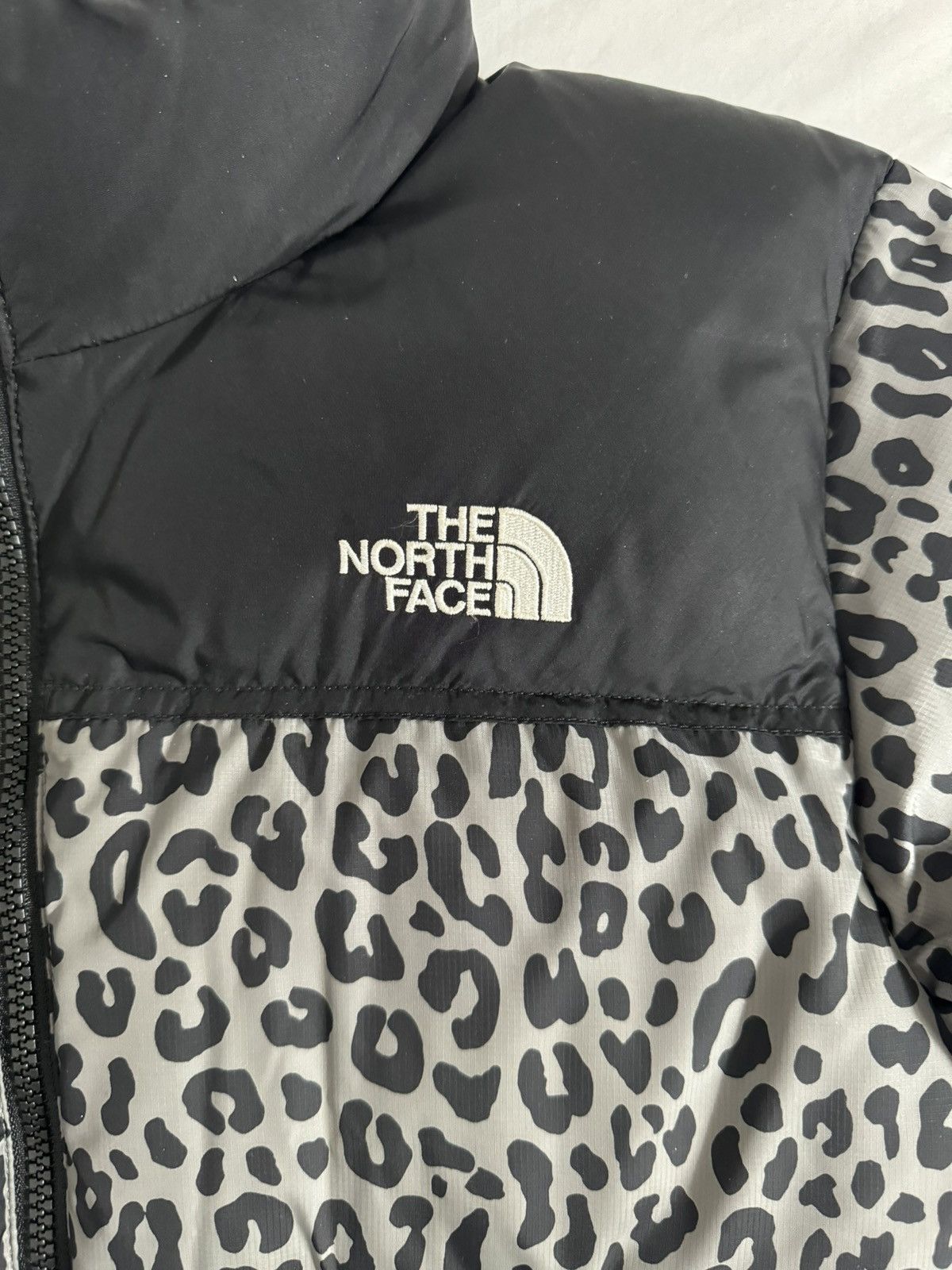 Supreme × The North Face Supreme x The North Face 2011 Cheetah Print Nuptse Size US M / EU 48-50 / 2 - 3 Thumbnail