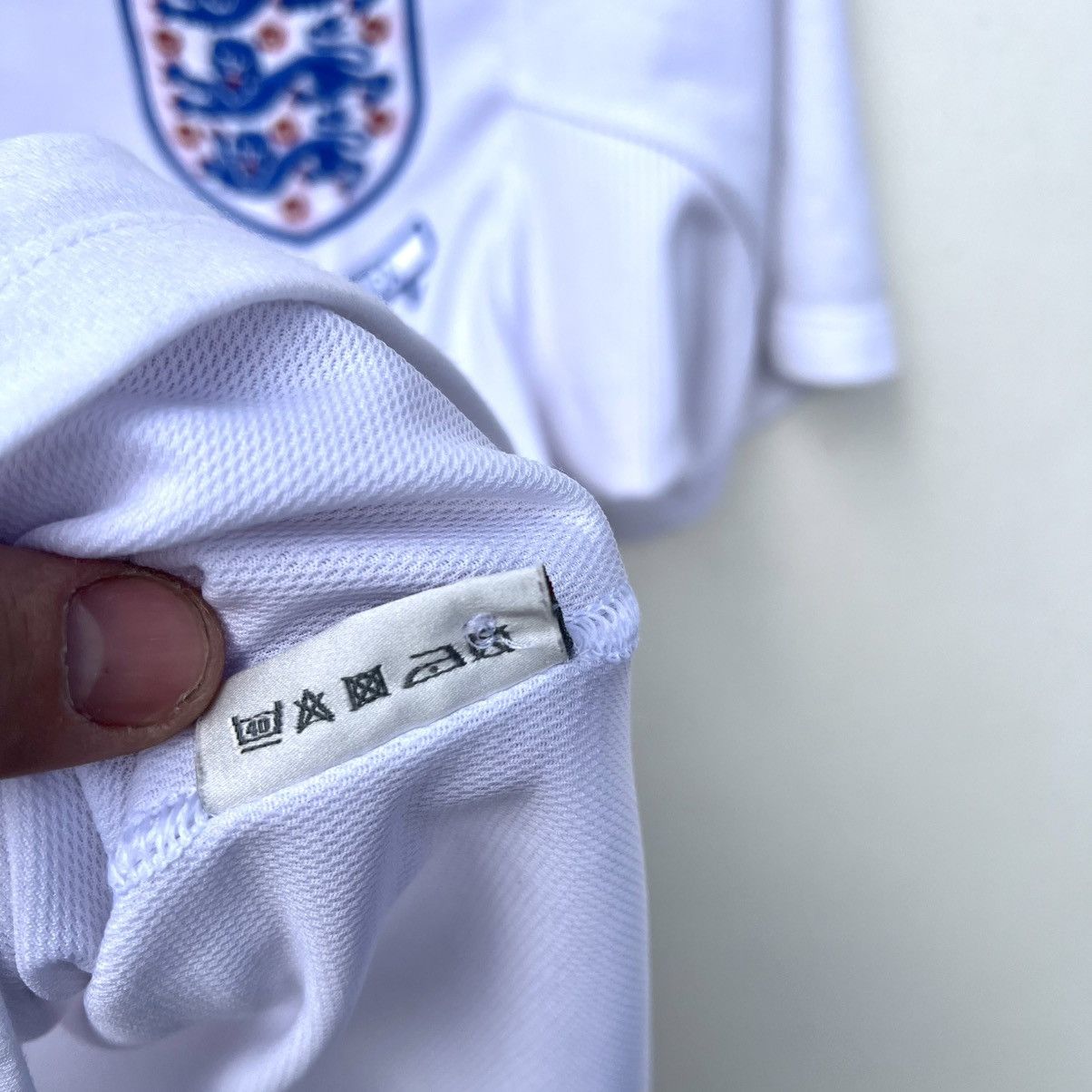 Umbro England 2009 - 2010 home football soccer shirt jersey Umbro Size US S / EU 44-46 / 1 - 7 Thumbnail