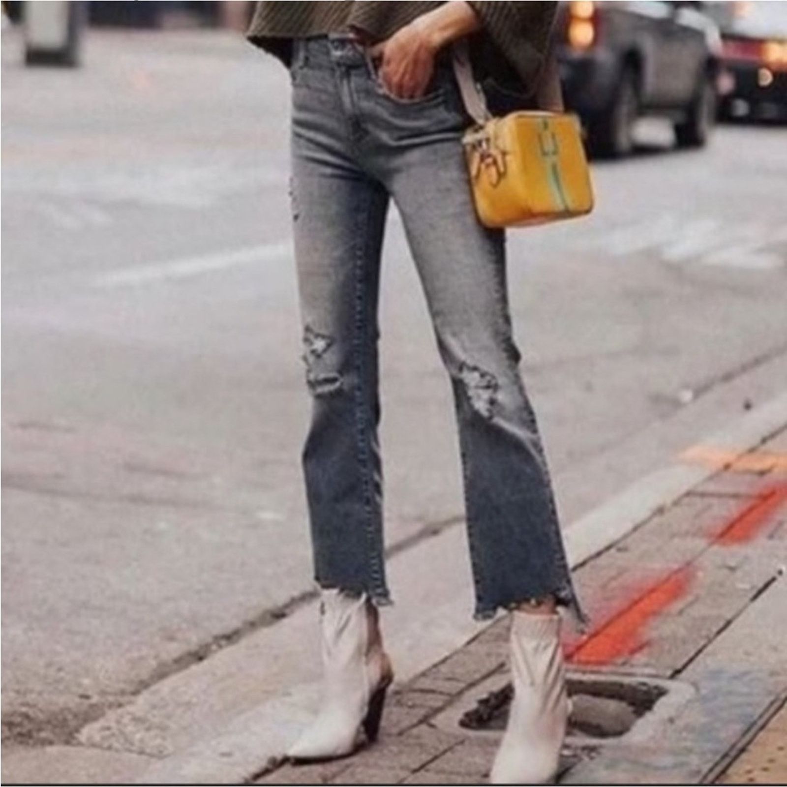 MOTHER Mother Insider Crop Step Fray Best Left Shadows Jeans Sz 24 Size 24" / US 00 / IT 34 - 4 Thumbnail