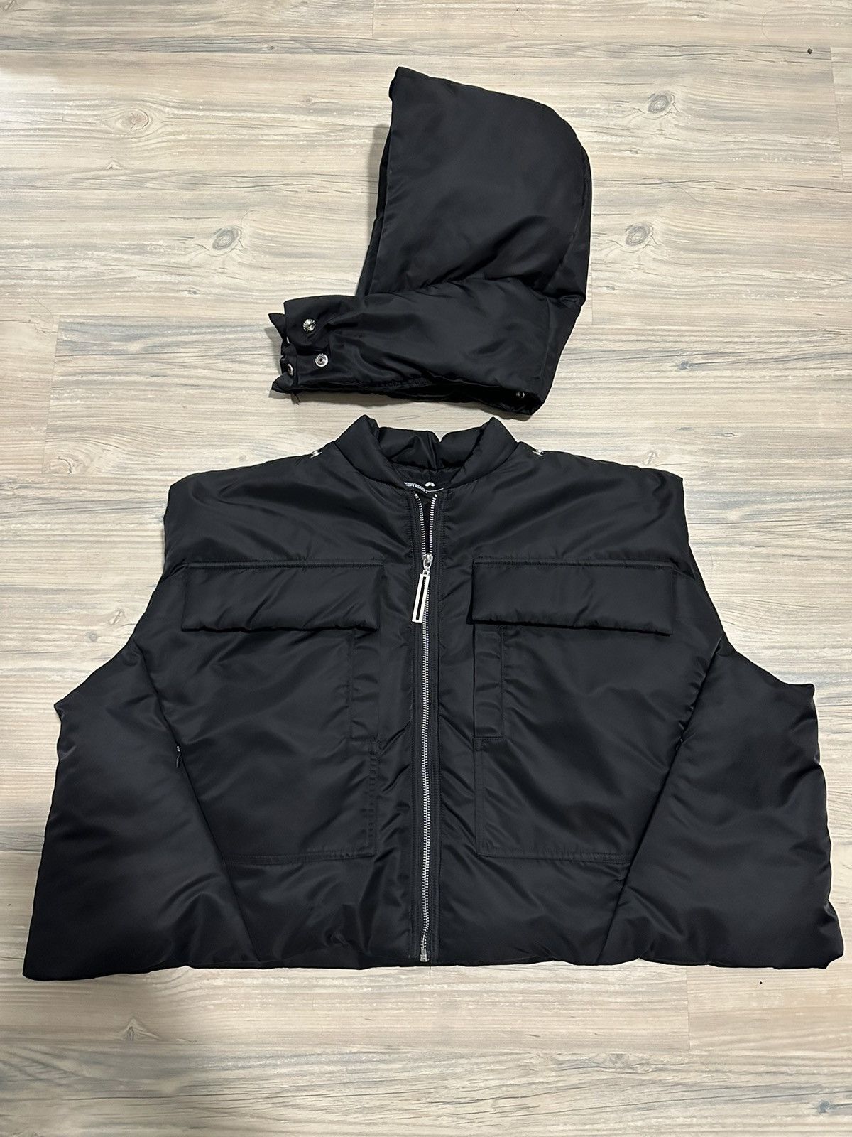 image of Spencer Badu Insulated Cargo Vest In Black, Men's (Size Medium)