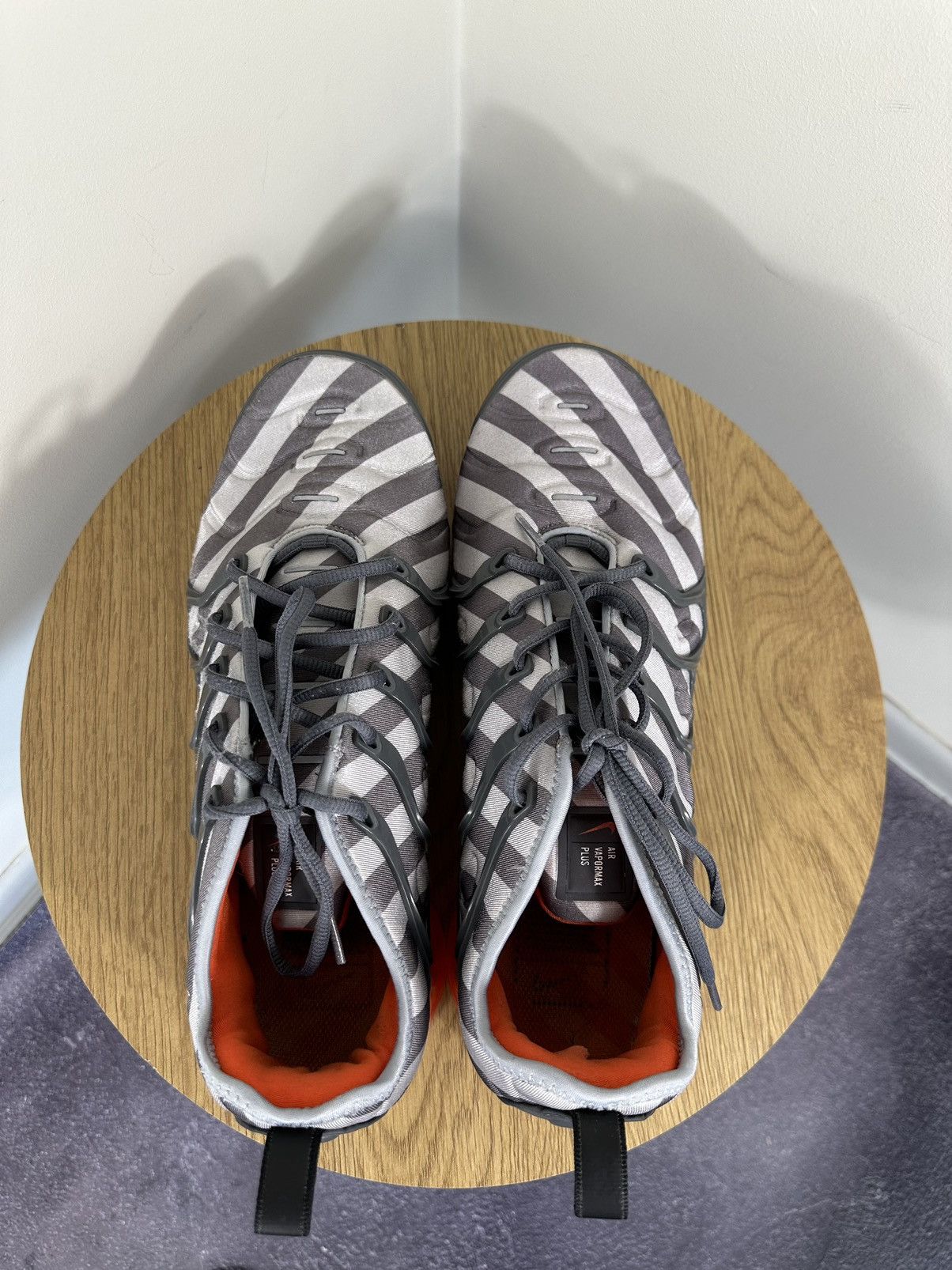 Nike Nike Air VaporMax Plus Wolf Grey Striped Sneakers Shoes Size US 12 / EU 45 - 9 Thumbnail
