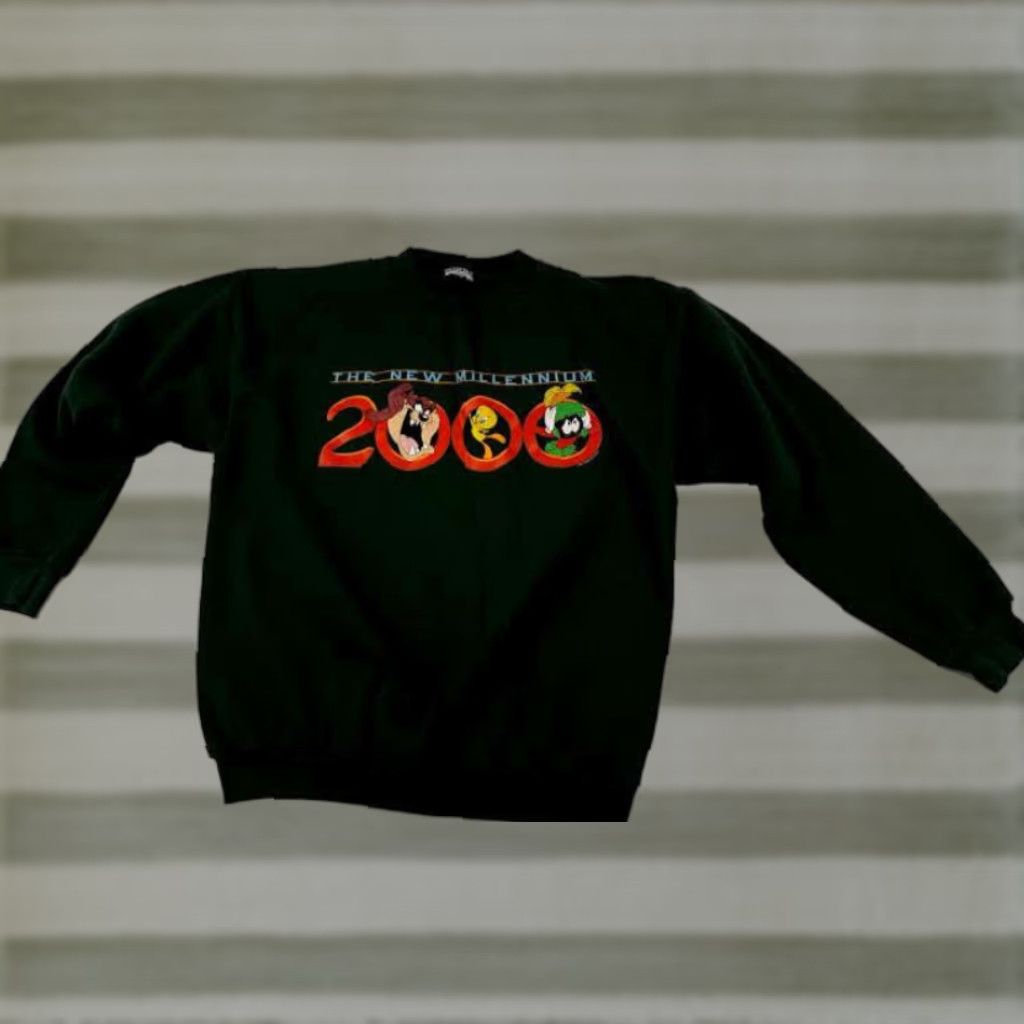 Disney Disney Sweatshirt Mens Medium Green 2000 1999 All Seasons Pullover Sweatshirt M Green 24in long 22in pit to pit - New Millennium 2000? Size US M / EU 48-50 / 2 - 1 Thumbnail