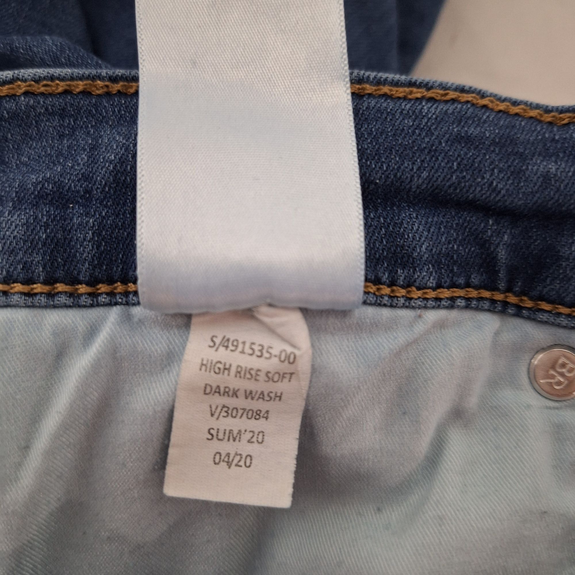 Banana Republic Banana Republic High Rise Soft Skinny Jeans Dark Wash 28/6 I Size 28" / US 6 / IT 42 - 6 Thumbnail
