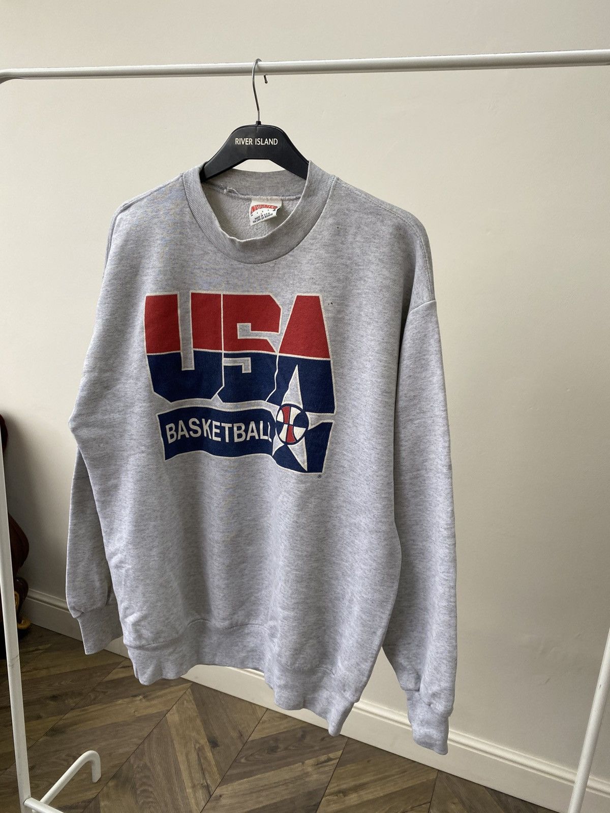 Other Vintage USA Basketball 90s sweatshirt Size US L / EU 52-54 / 3 - 9 Thumbnail