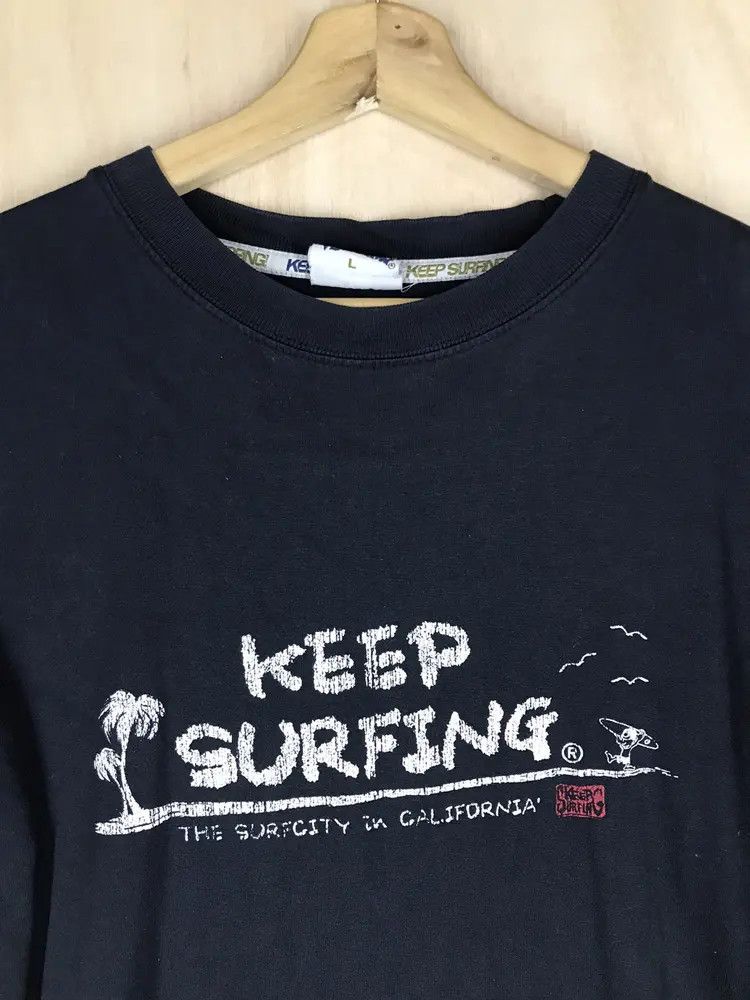Vintage Vintage Keep Surfing Tshirts Size US L / EU 52-54 / 3 - 3 Thumbnail