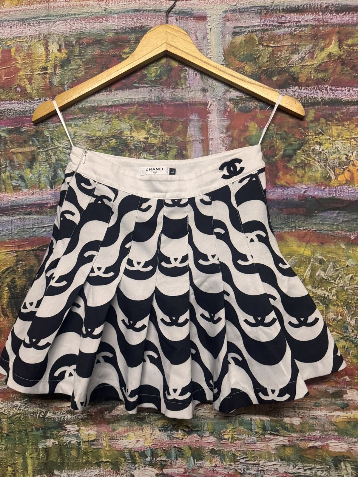 Chanel Chanel Mini Skirt Saiz M Size 26" / US 2 / IT 38 - 2 Thumbnail