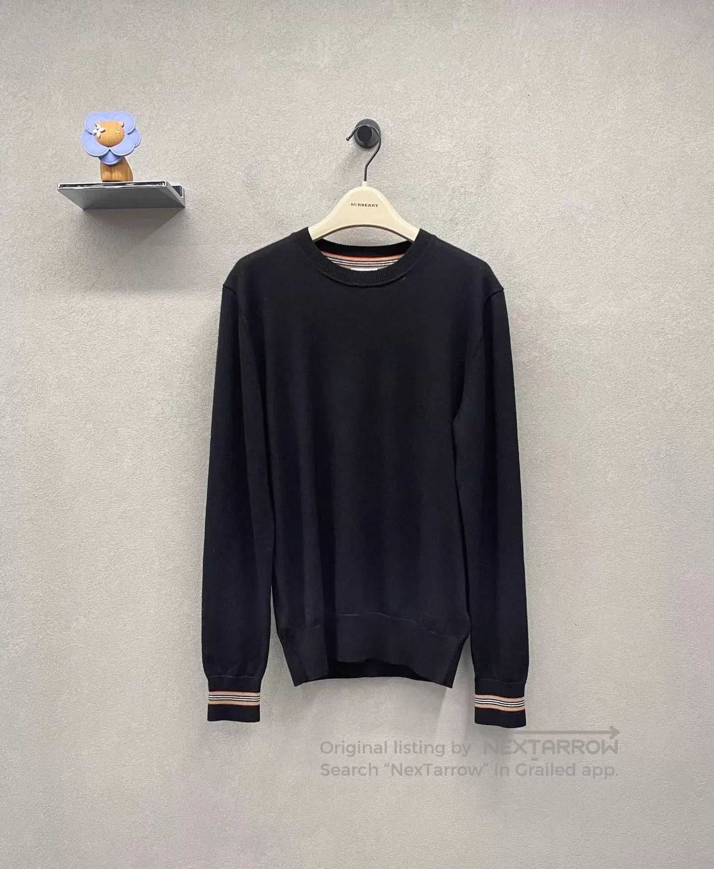 Burberry Black Long-Sleeve Sweatshirt with Striped Cuffs. Size US S / EU 44-46 / 1 - 1 Thumbnail