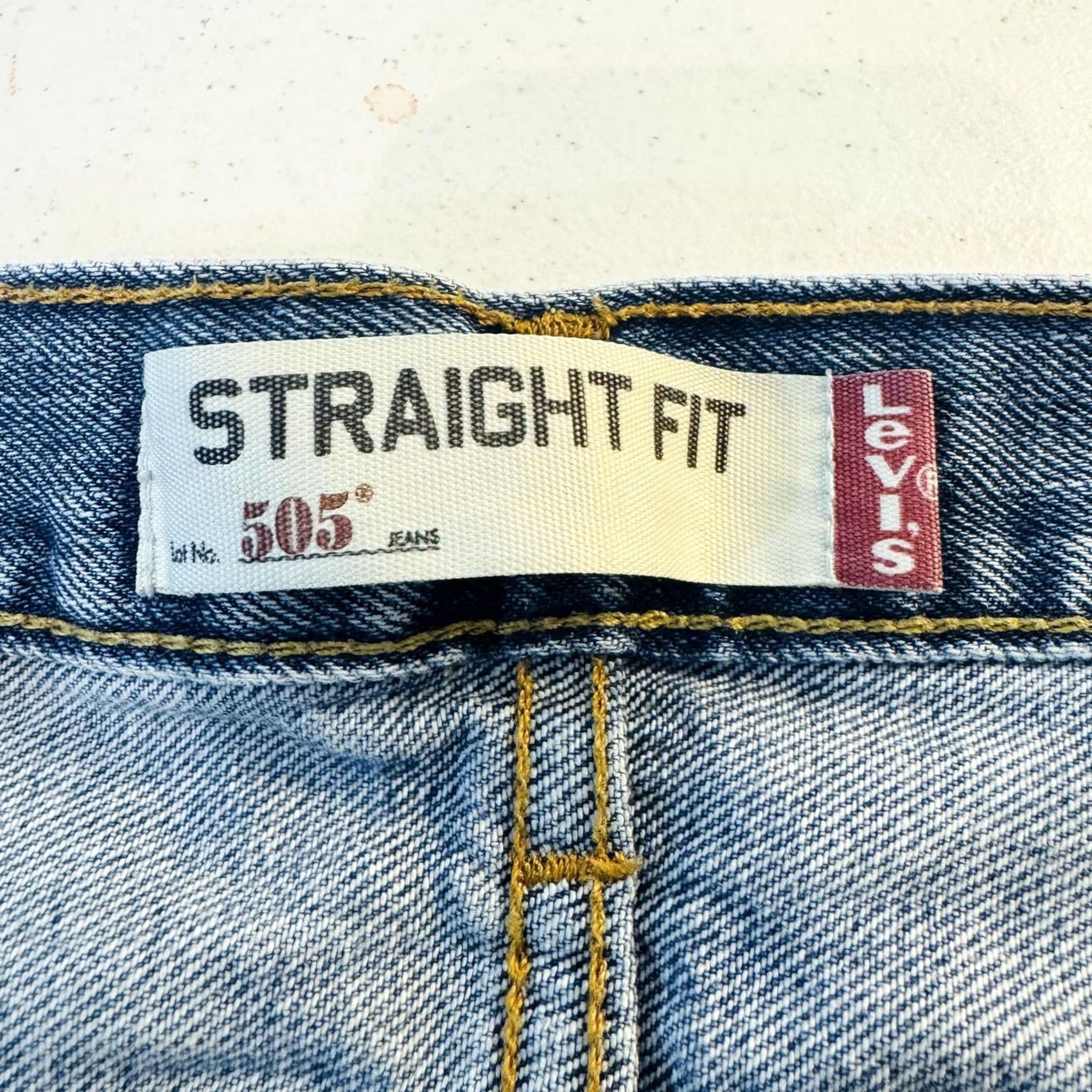 Levi's VINTAGE Levi's 505 Straight Fit Denim Jean Shorts Mens Size 42 Blue Cutoff Frayed Hem Bermuda Distressed Pockets Logo Patch USA 90s/USA Mens Size US 42 / EU 58 - 6 Thumbnail