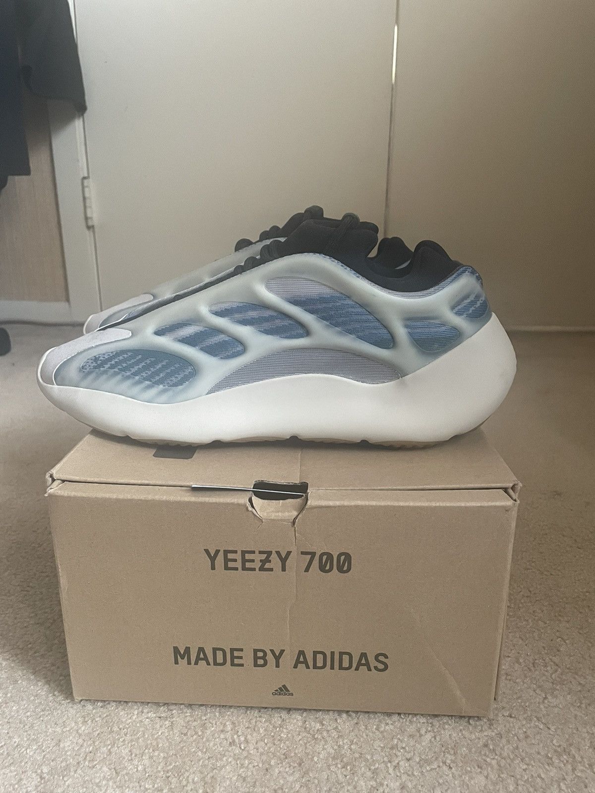 Adidas × Kanye West × Yeezy Adidas Yeezy 700 V3 ‘Kyanite’ Size US 11 / EU 44 - 2 Thumbnail