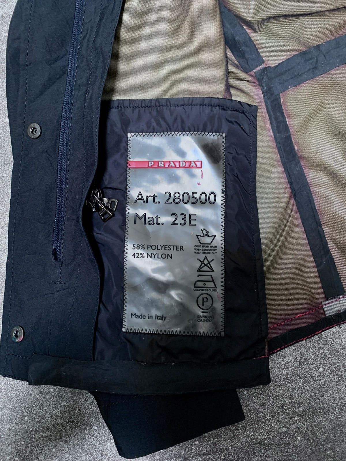 Prada 2000s Red Tab Goretex Detachable Jacket Size XS / US 0-2 / IT 36-38 - 10 Thumbnail
