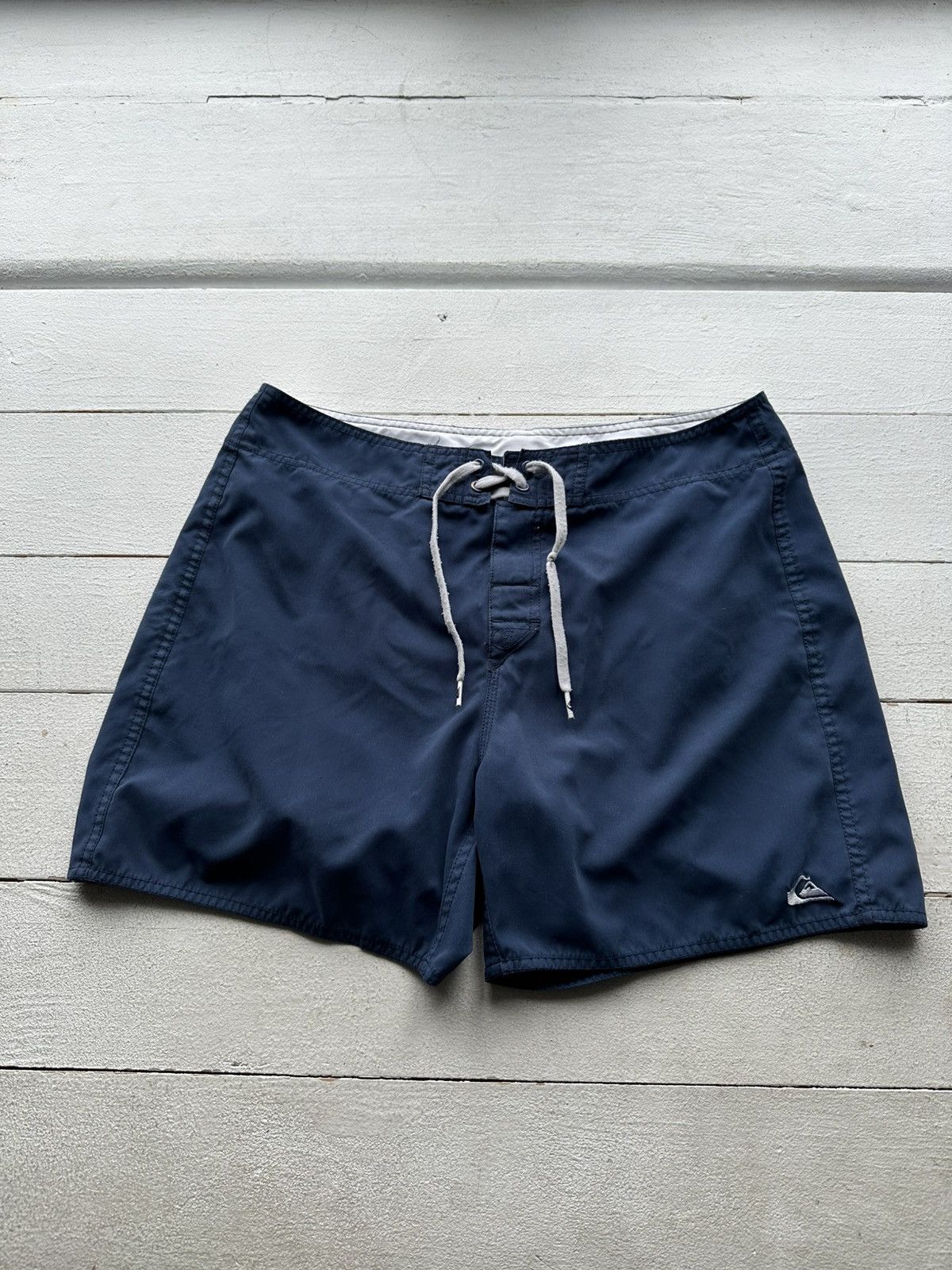 Quiksilver × Vintage 🚨Vintage Quiksilver Shorts Big Logo Y2K Style 90s Surfing Size US 33 - 1 Thumbnail