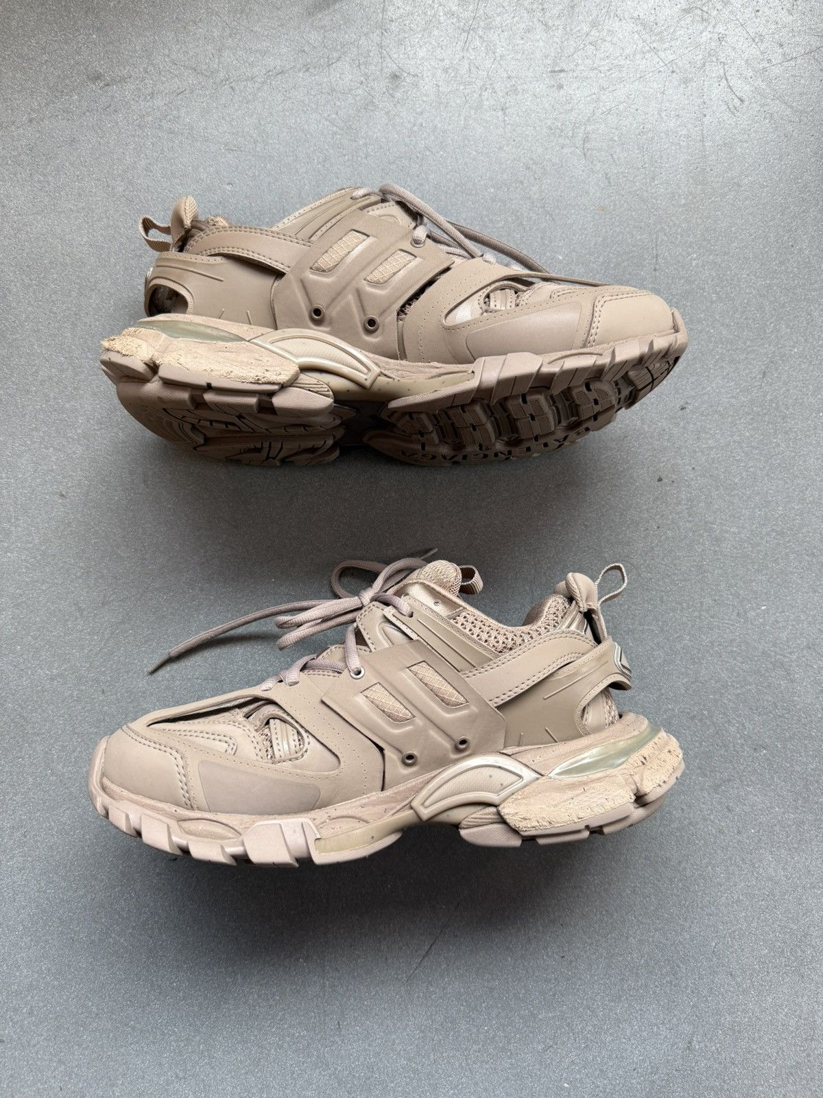 Balenciaga Balenciaga Track Sneaker Recycled Sole Beige Size 40 / 7W Size US 7 / IT 37 - 2 Thumbnail