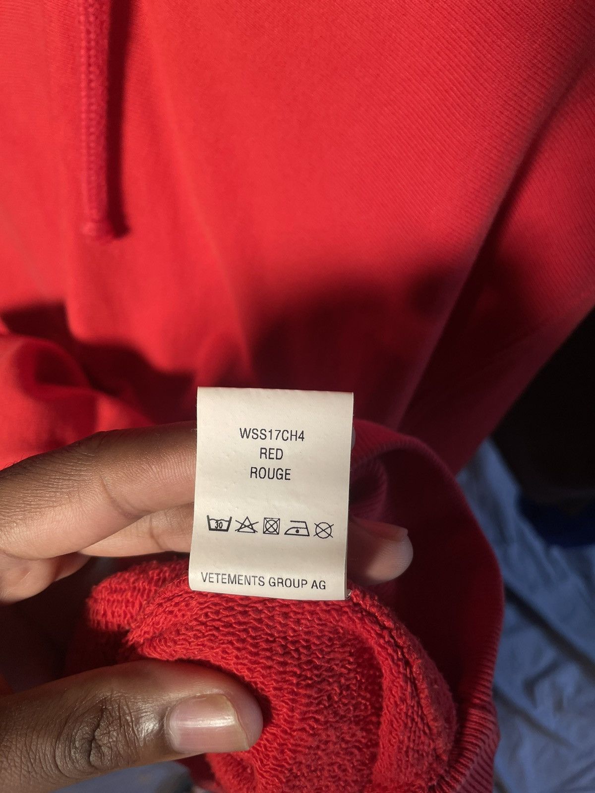 Champion × Vetements SS17 Vetements In Progress Distressed Champion Hoodie Size US S / EU 44-46 / 1 - 10 Thumbnail