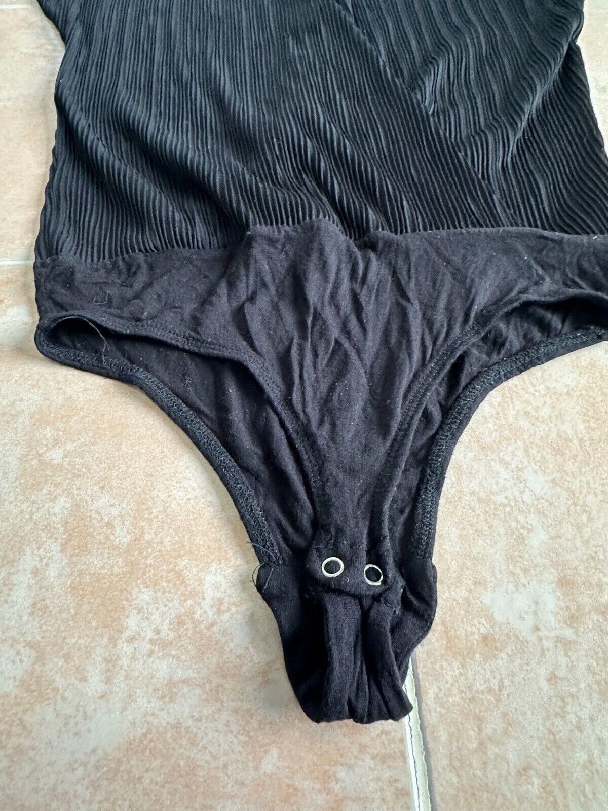 Designer MNG Deep V Neck Bodysuit Black Extended Cap sleeves size XS Size 26" / US 2 / IT 38 - 3 Thumbnail