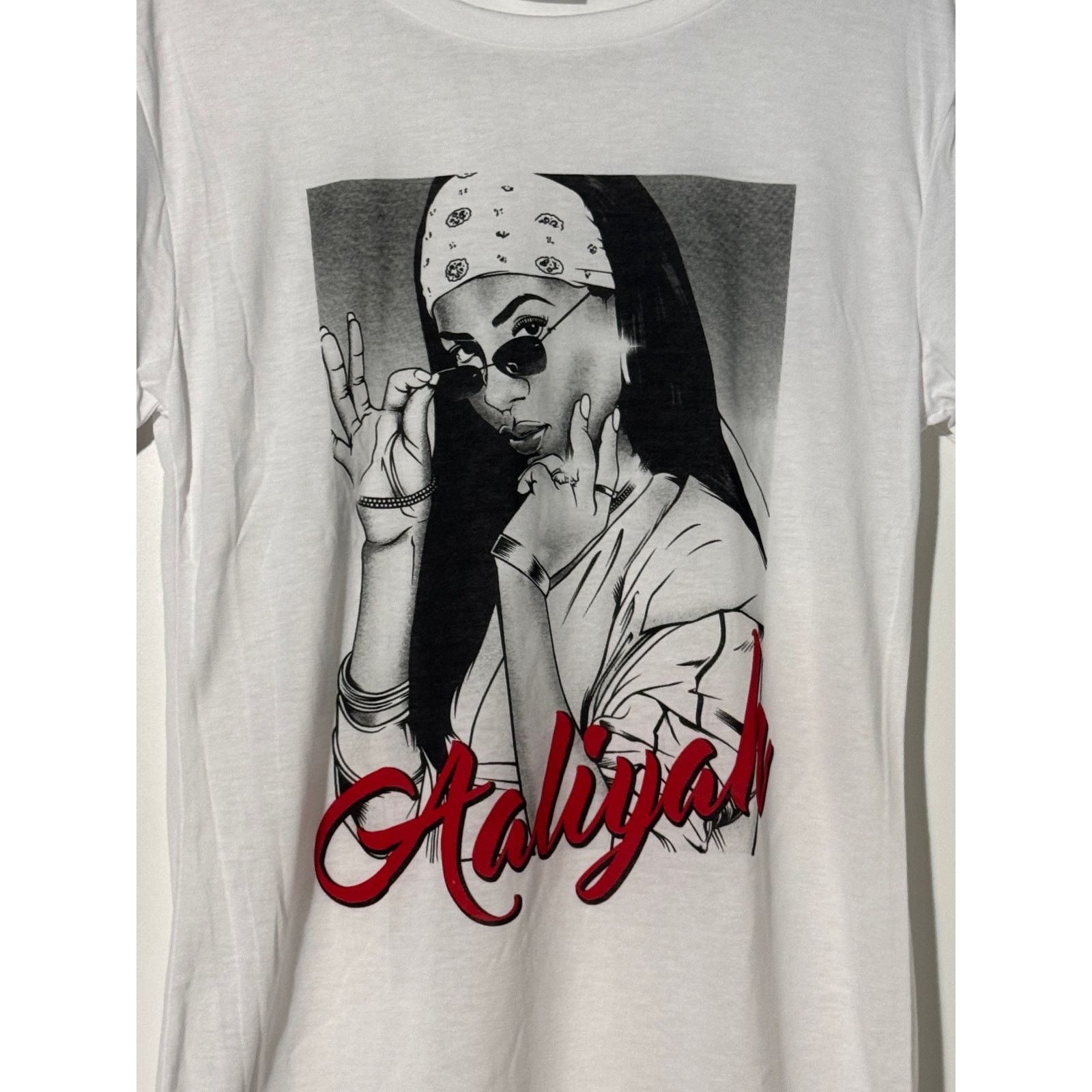 Other Aaliyah Graphic T-Shirt White Short Sleeve Band T-Shirt 2XL Size L / US 10 / IT 46 - 2 Thumbnail
