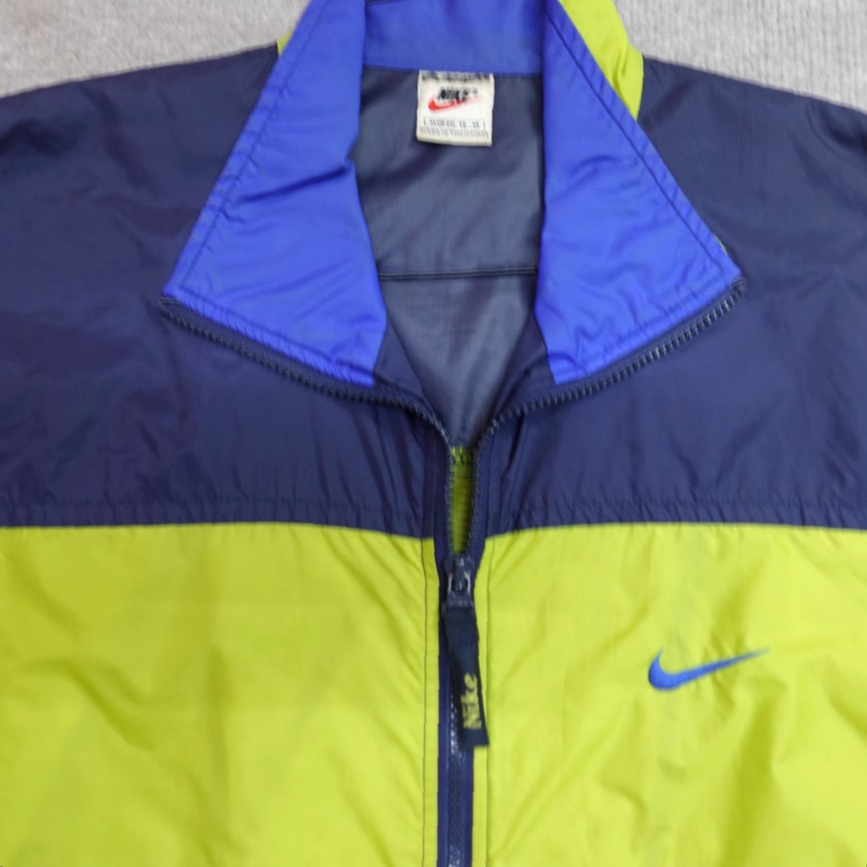 Nike VINTAGE Nike Jacket XL Blue Yellow Full Zip Windbreaker Gray Tag Mens Size US XL / EU 56 / 4 - 2 Thumbnail