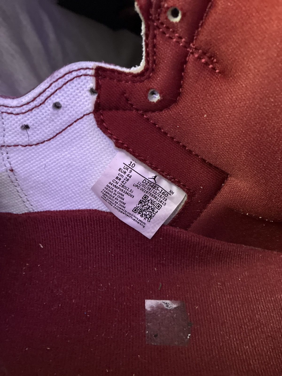 Jordan Brand Burgandy air jordan one mid Size US 10 / EU 43 - 6 Thumbnail
