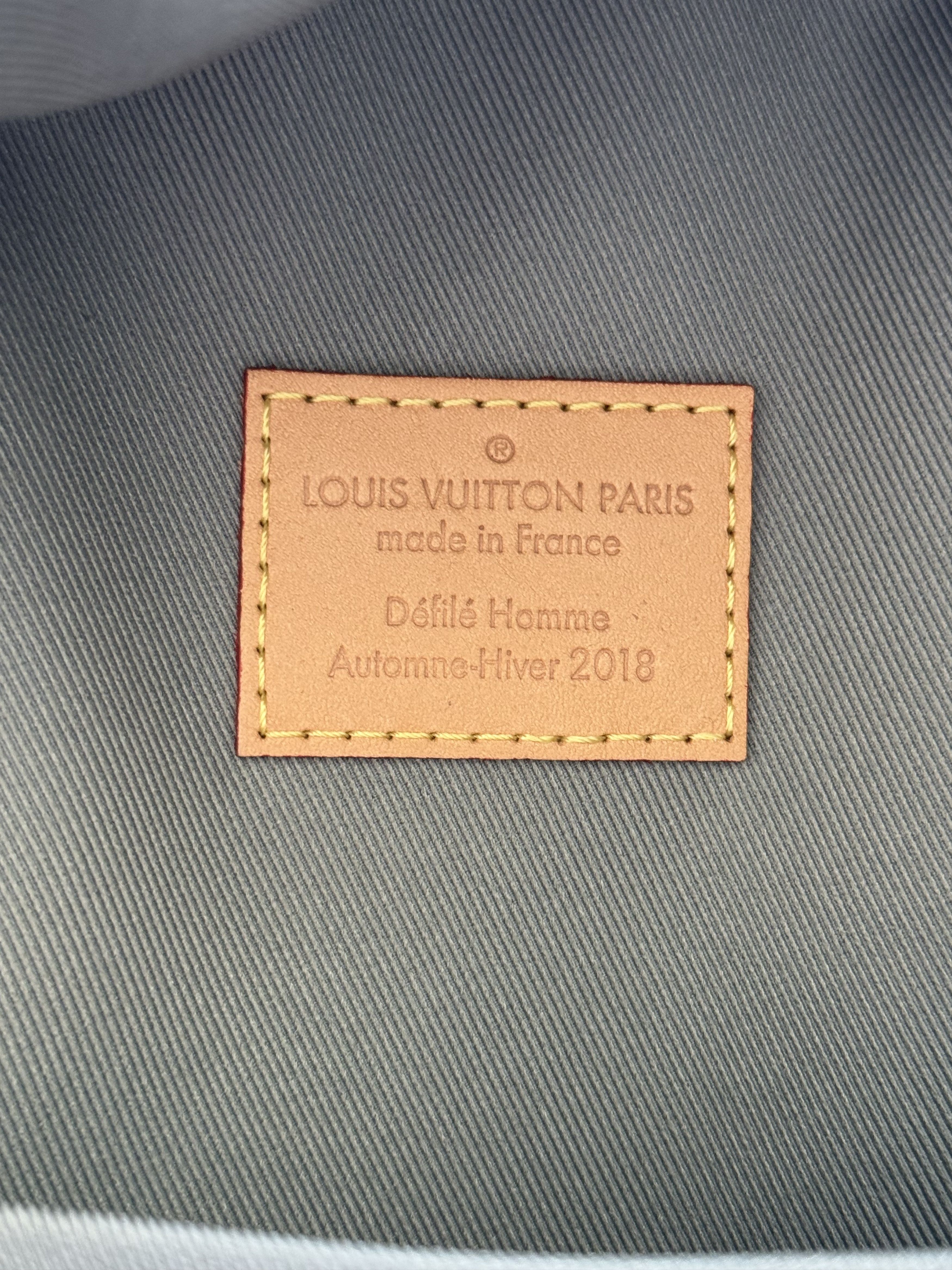 Louis Vuitton Louis Vuitton Silver Titanium Monogram Backpack Size ONE SIZE - 6 Thumbnail